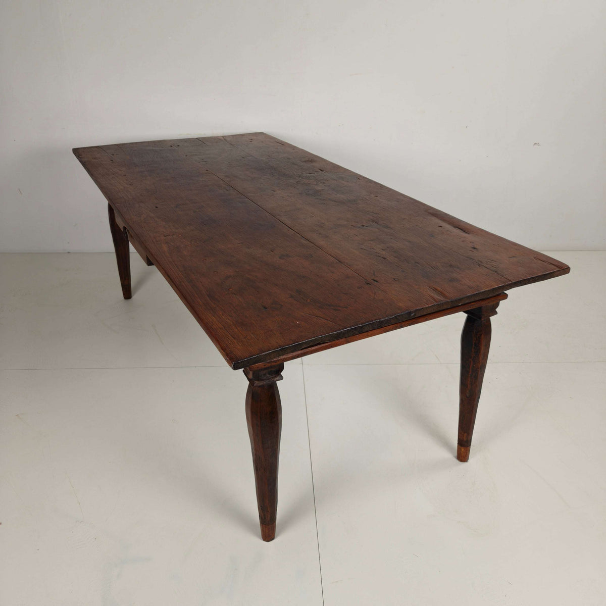 Antique Colonial Dining Table Antique Colonial Dining Table
