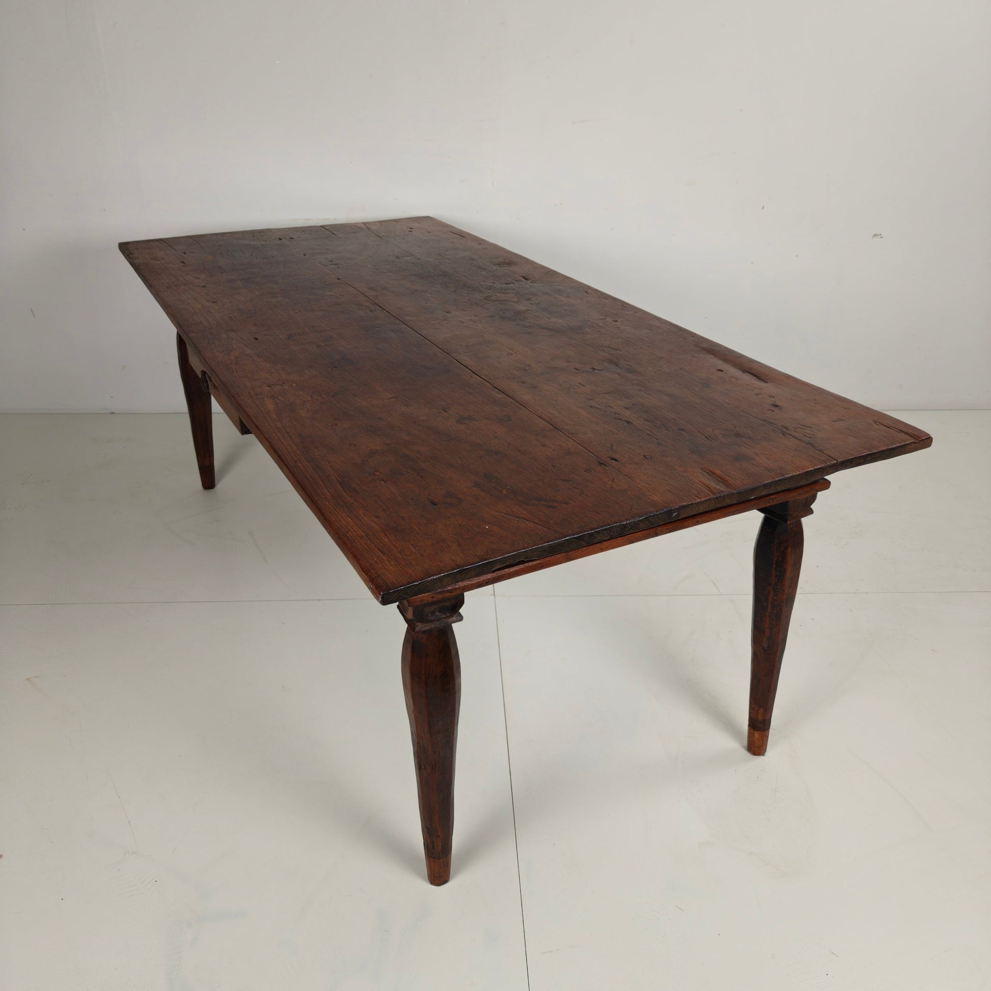 Antique Colonial Dining Table Antique Colonial Dining Table