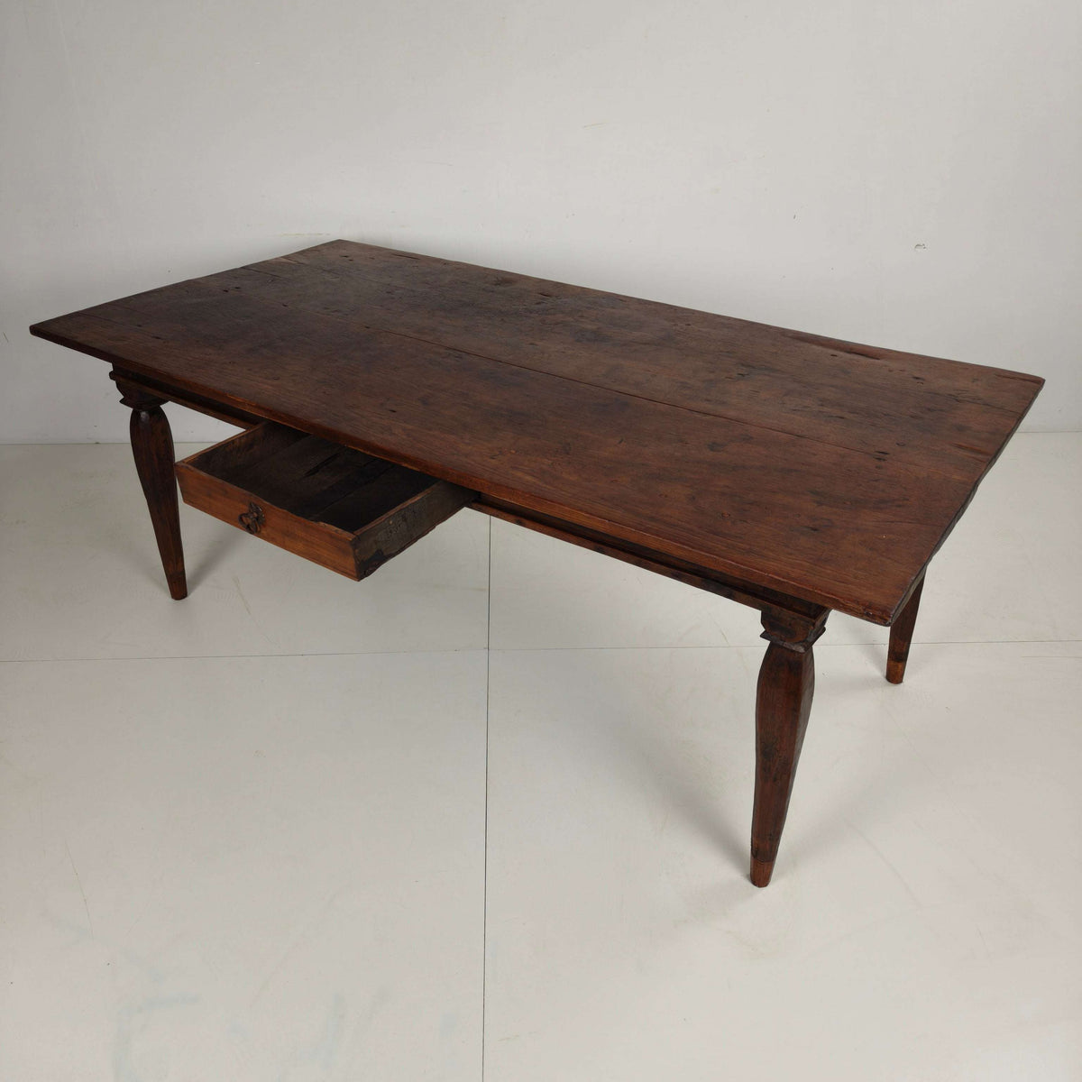 Antique Colonial Dining Table Antique Colonial Dining Table
