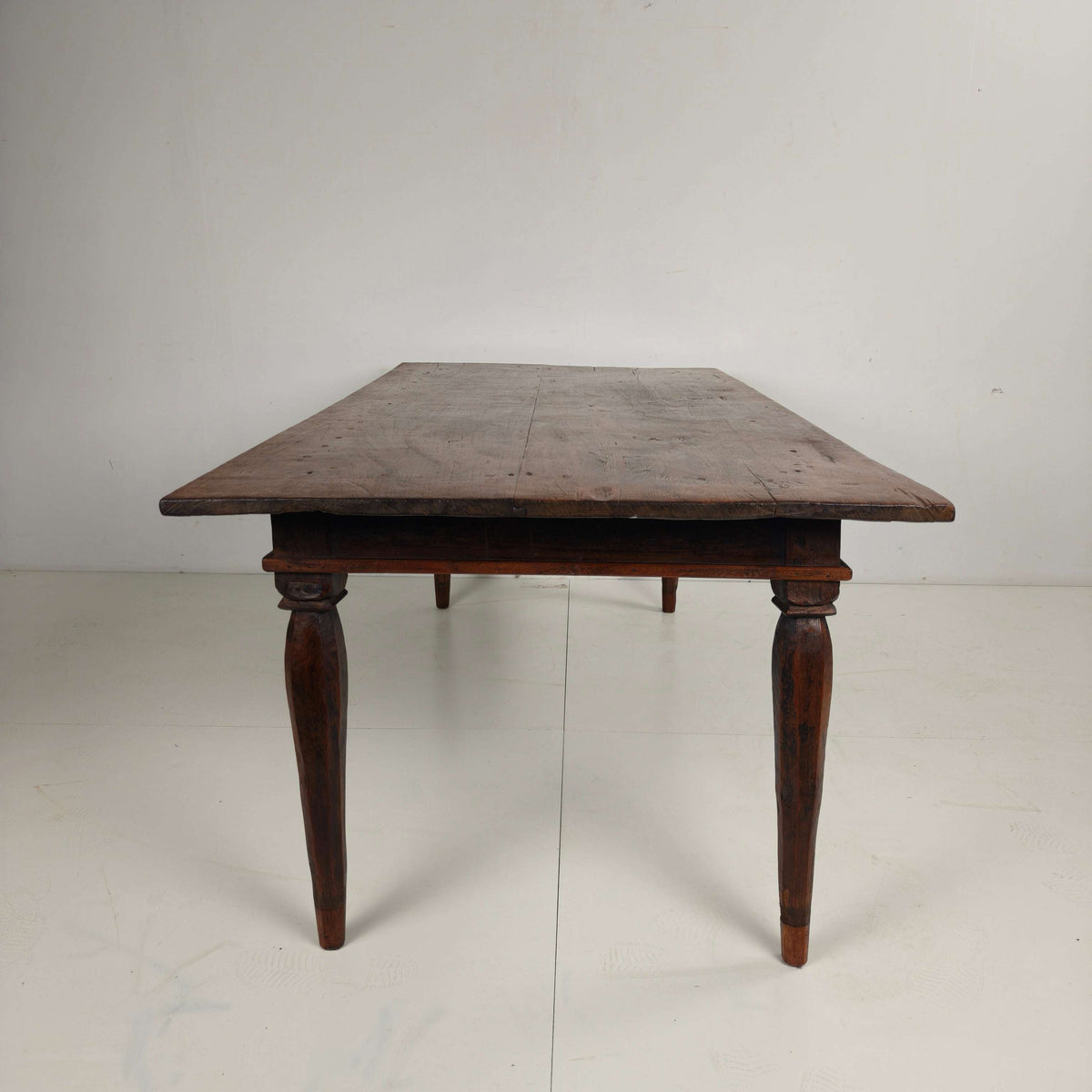 Antique Colonial Dining Table Antique Colonial Dining Table