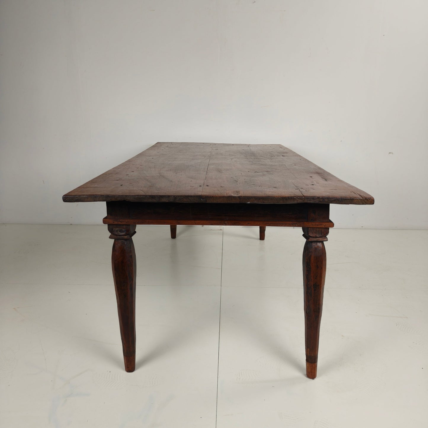 Antique Colonial Dining Table Antique Colonial Dining Table