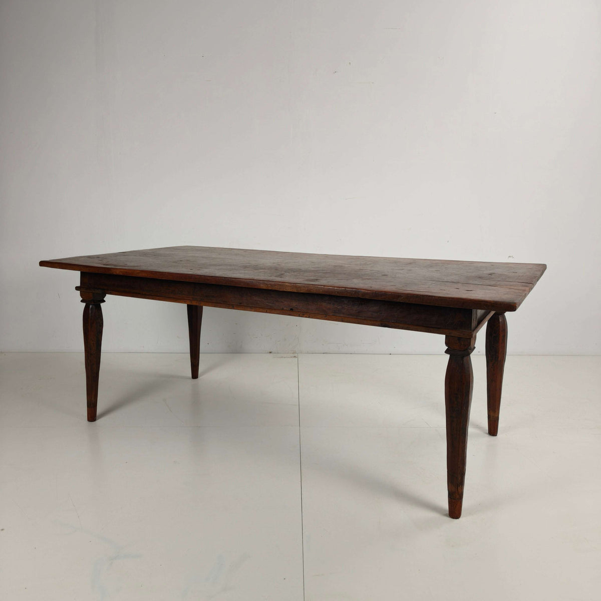 Antique Colonial Dining Table Antique Colonial Dining Table