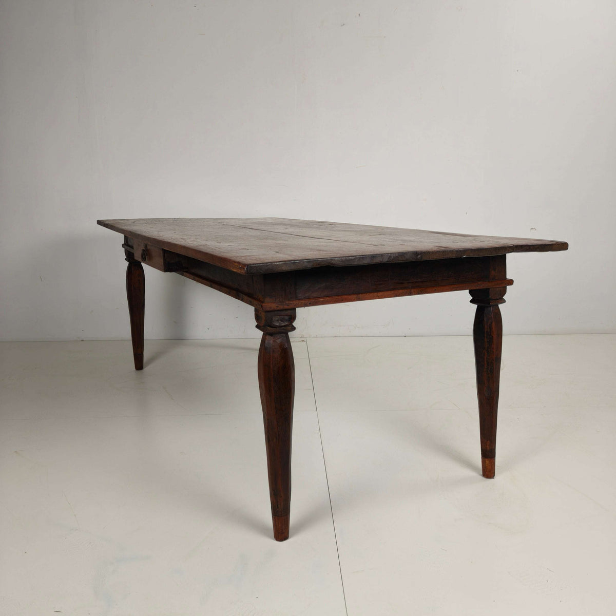 Antique Colonial Dining Table Antique Colonial Dining Table