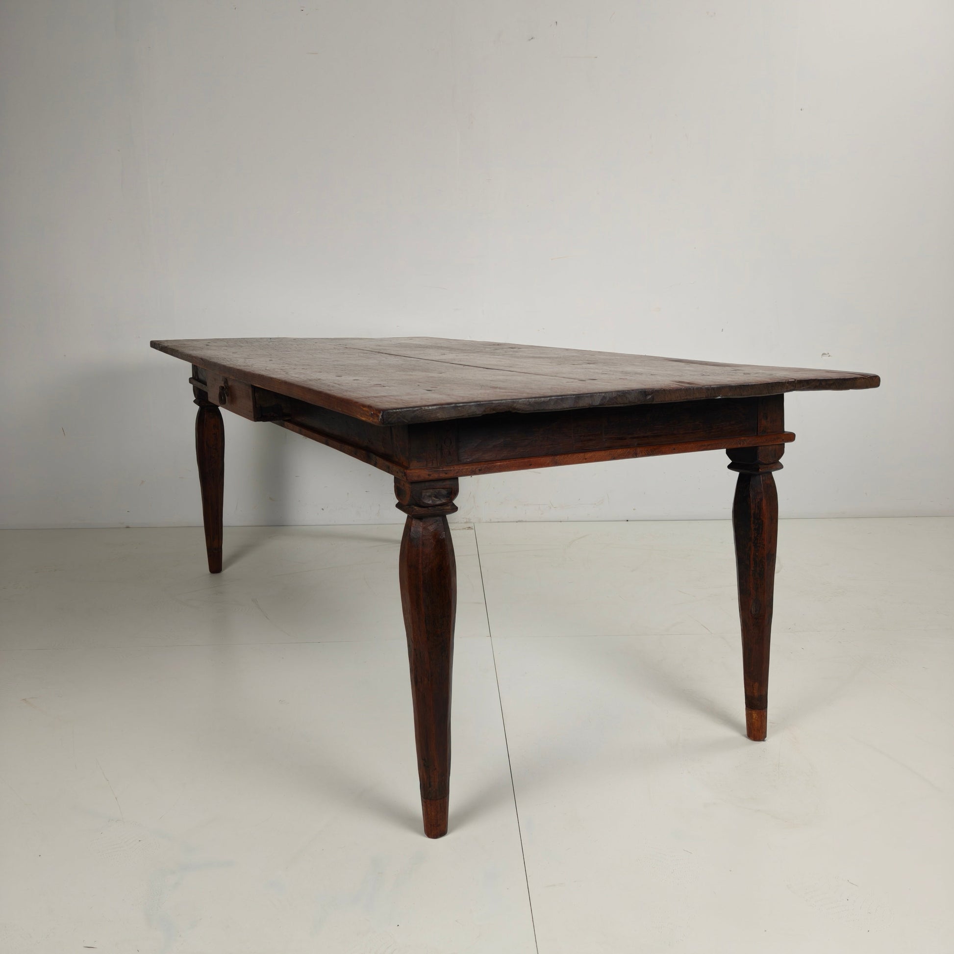 Antique Colonial Dining Table Antique Colonial Dining Table