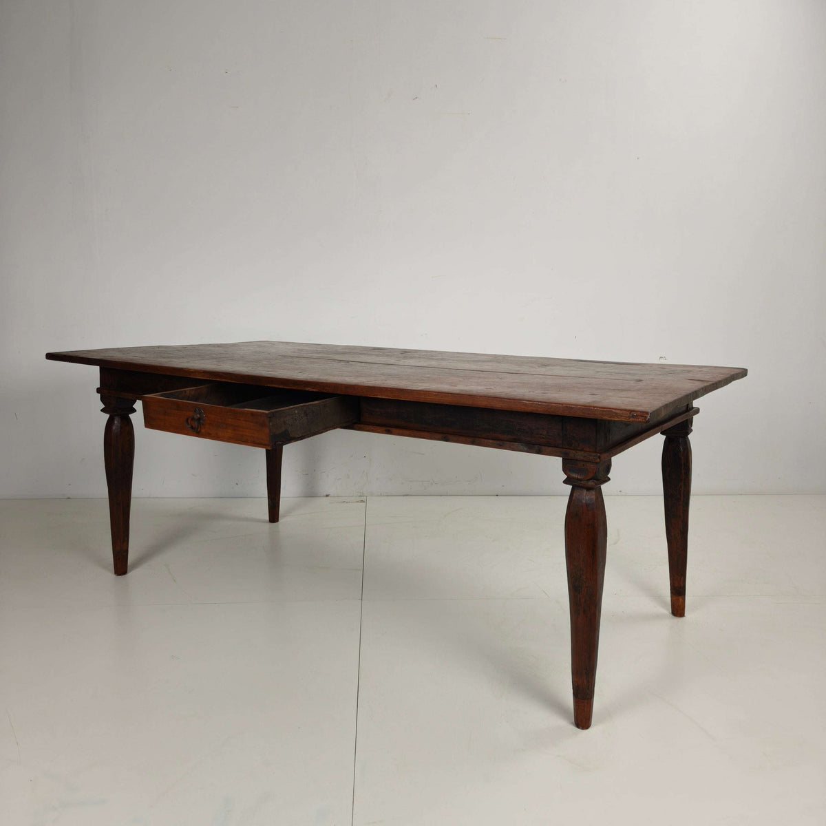 Antique Colonial Dining Table Antique Colonial Dining Table
