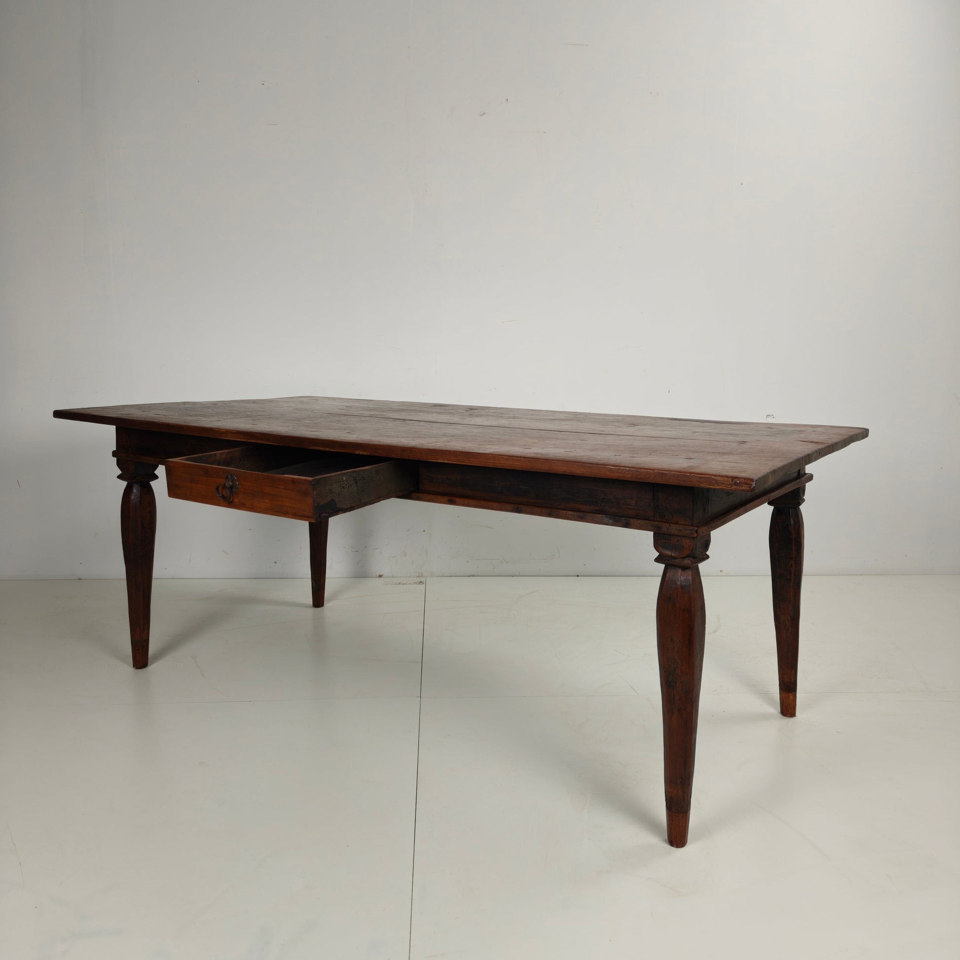 Antique Colonial Dining Table Antique Colonial Dining Table