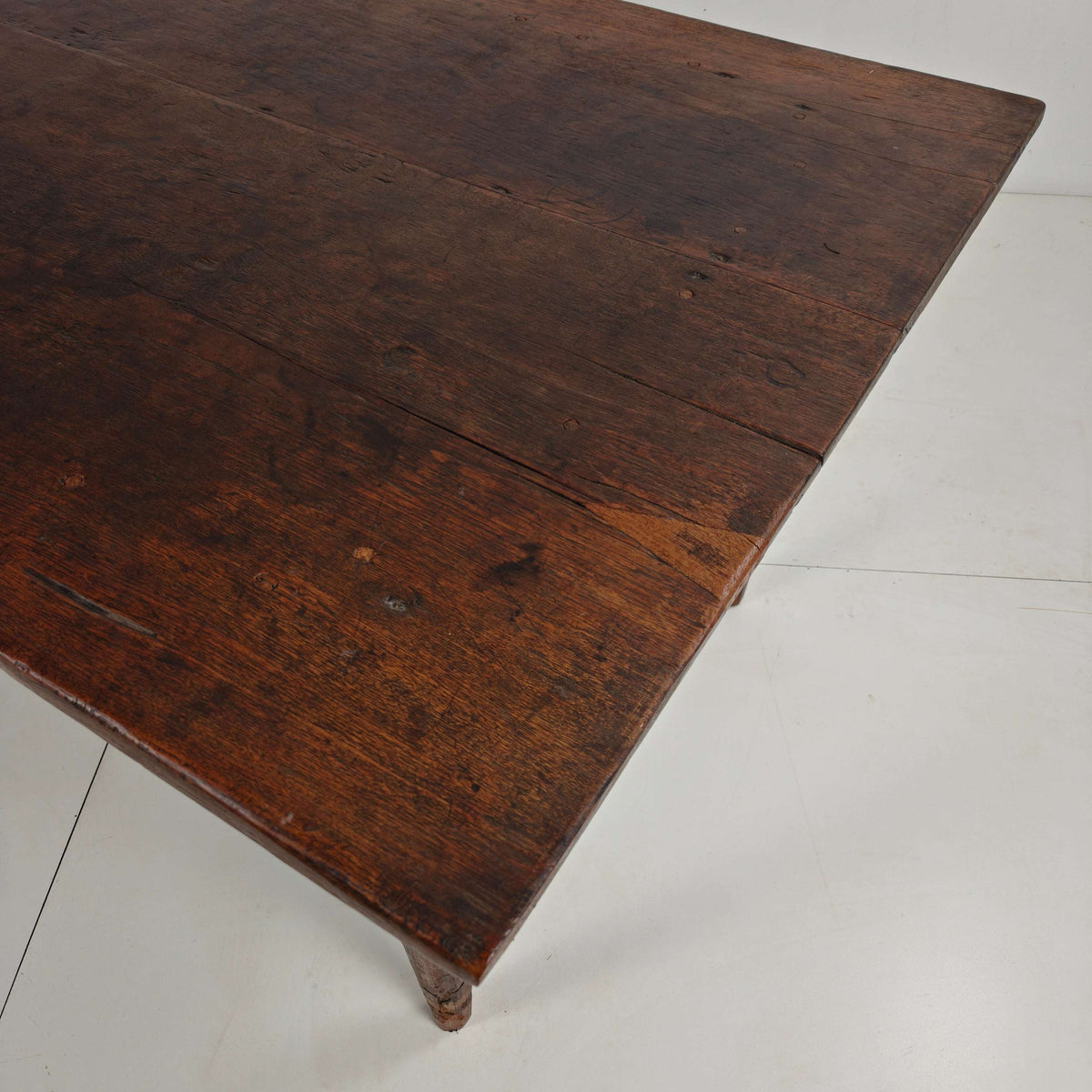 Antique Colonial Dining Table Antique Colonial Dining Table