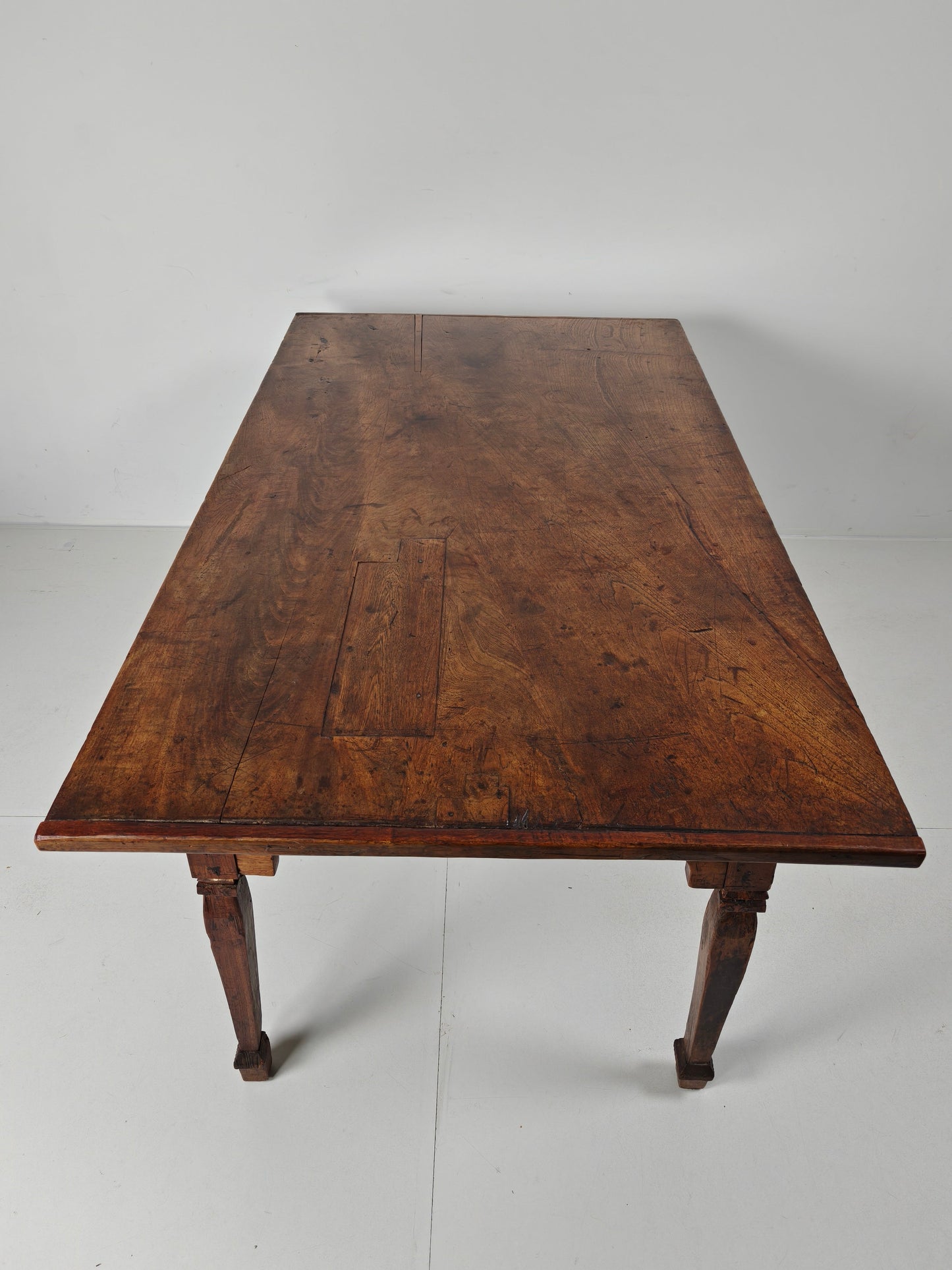 Antique Dining Table, Early 19th Century Antique Dining Table, Early 19th Century