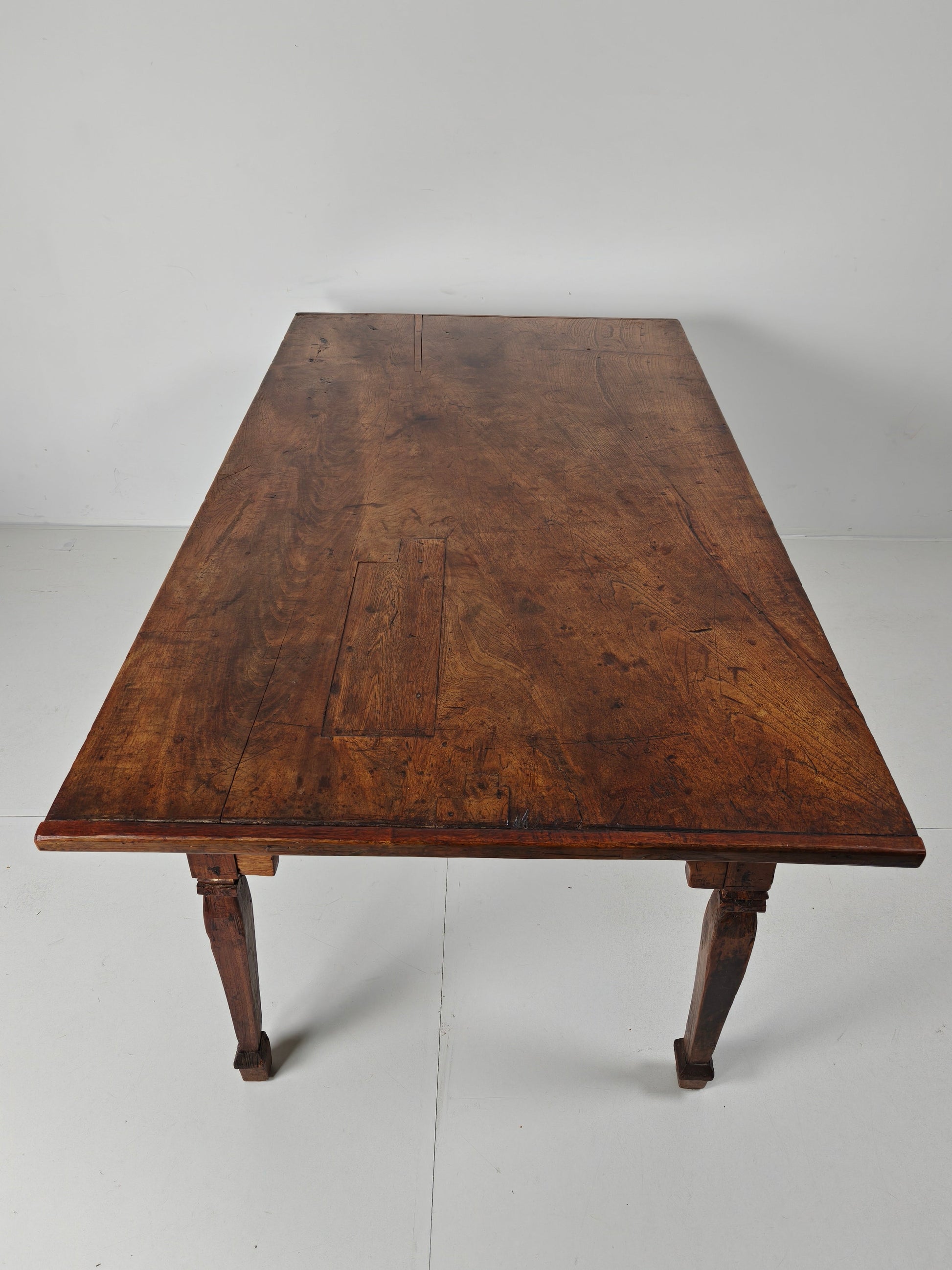 Antique Dining Table, Early 19th Century Antique Dining Table, Early 19th Century
