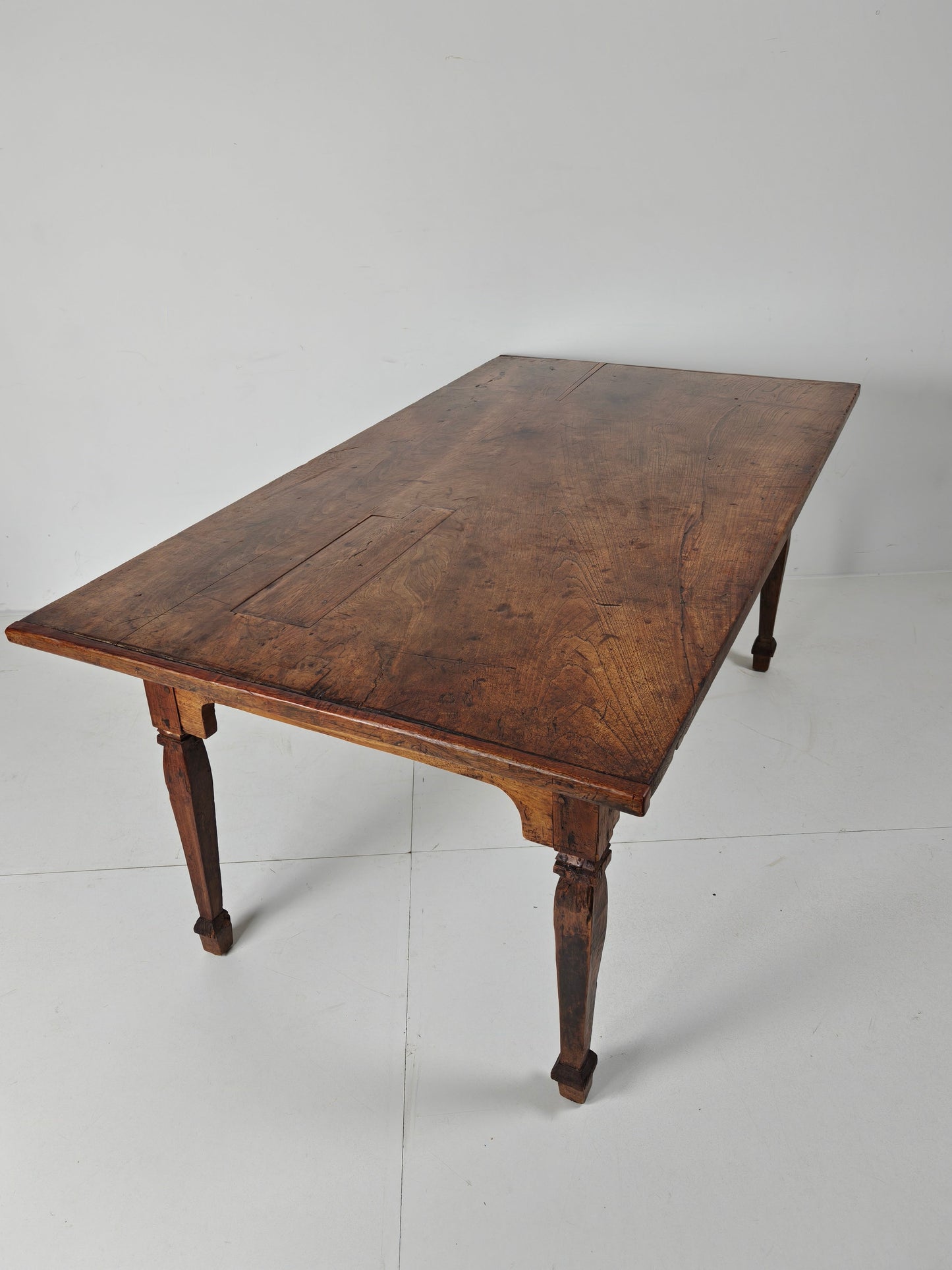 Antique Dining Table, Early 19th Century Antique Dining Table, Early 19th Century
