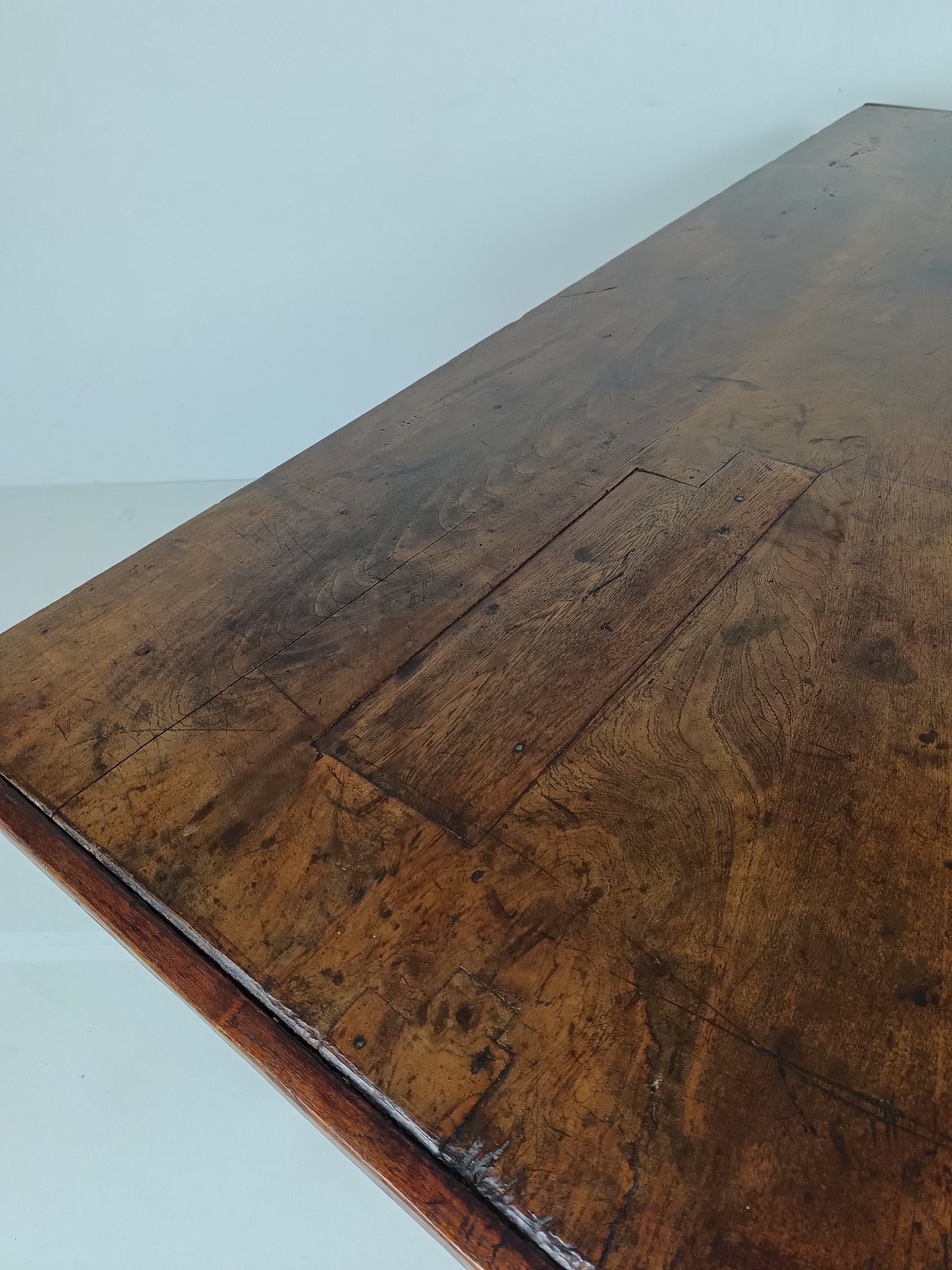 Antique Dining Table, Early 19th Century Antique Dining Table, Early 19th Century