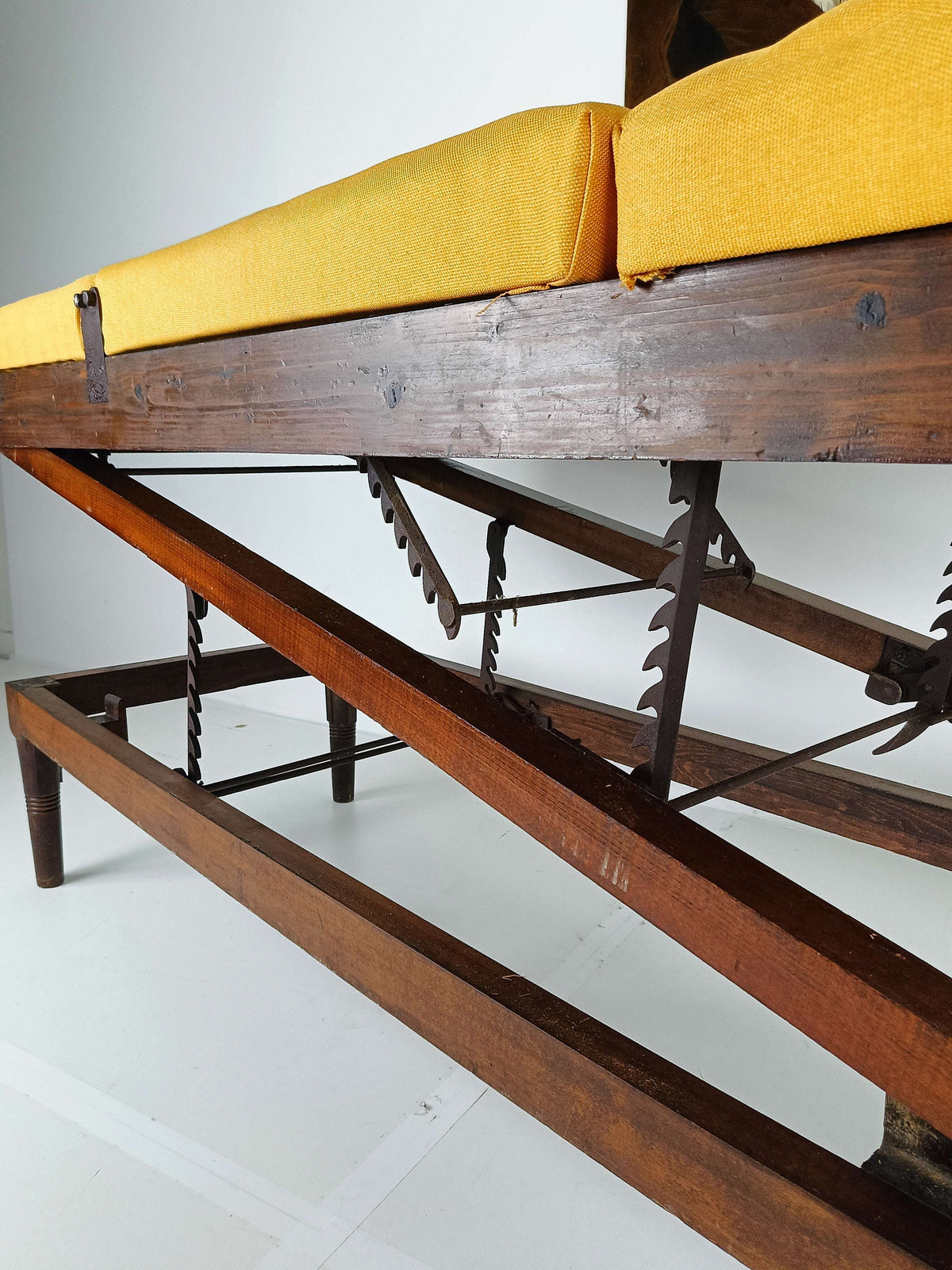 Antique English Militairy Hospital Bed Antique English Militairy Hospital Bed