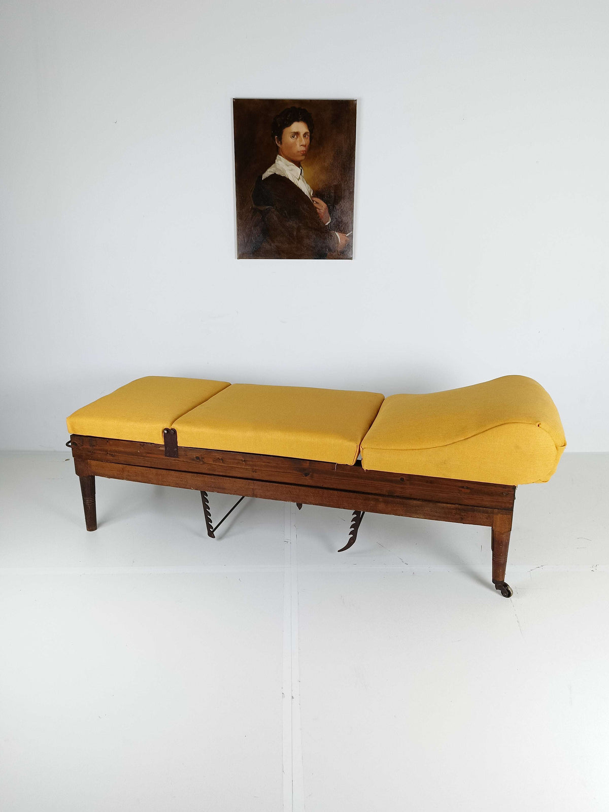 Antique English Militairy Hospital Bed Antique English Militairy Hospital Bed