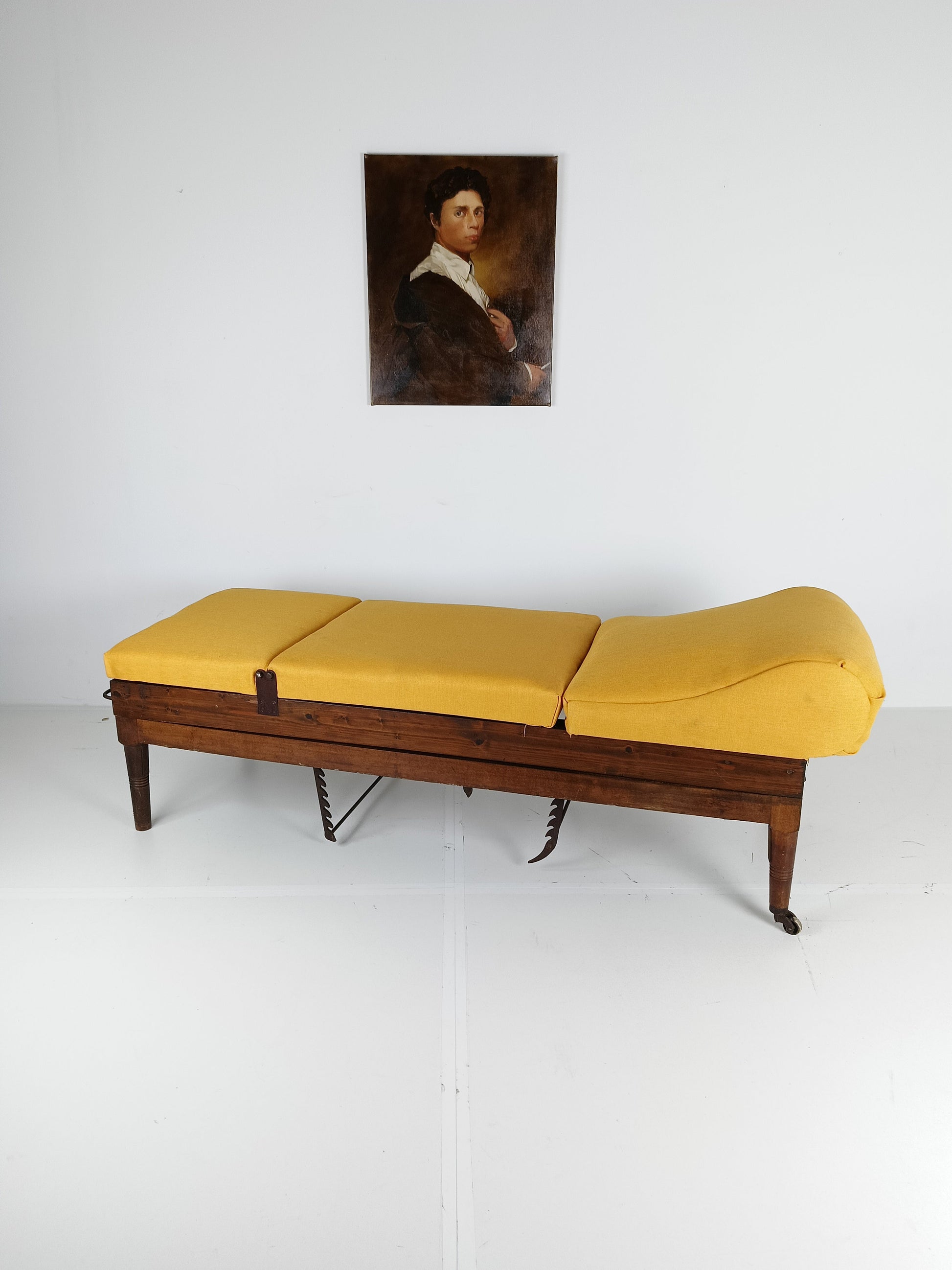 Antique English Militairy Hospital Bed Antique English Militairy Hospital Bed