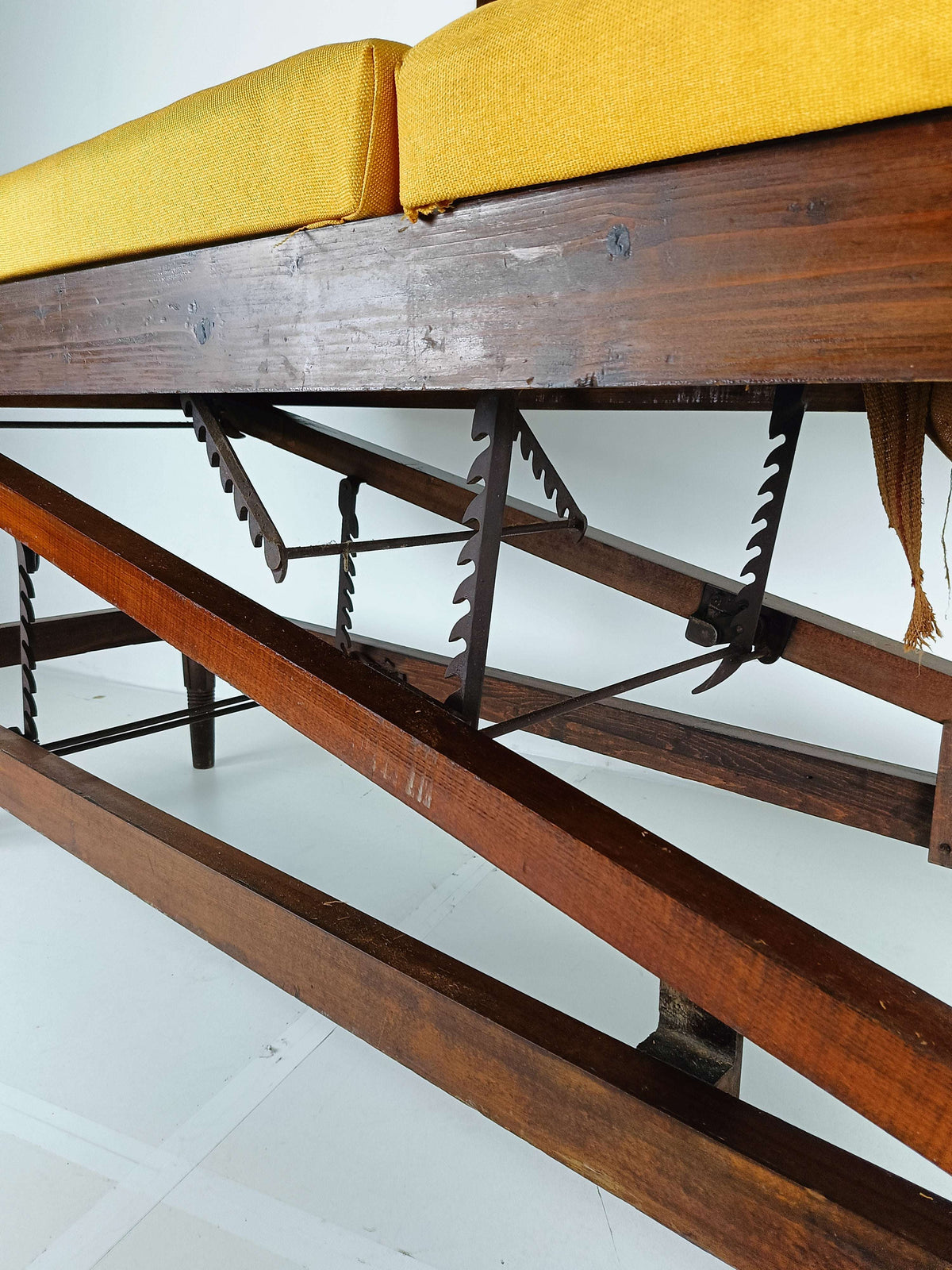 Antique English Militairy Hospital Bed Antique English Militairy Hospital Bed