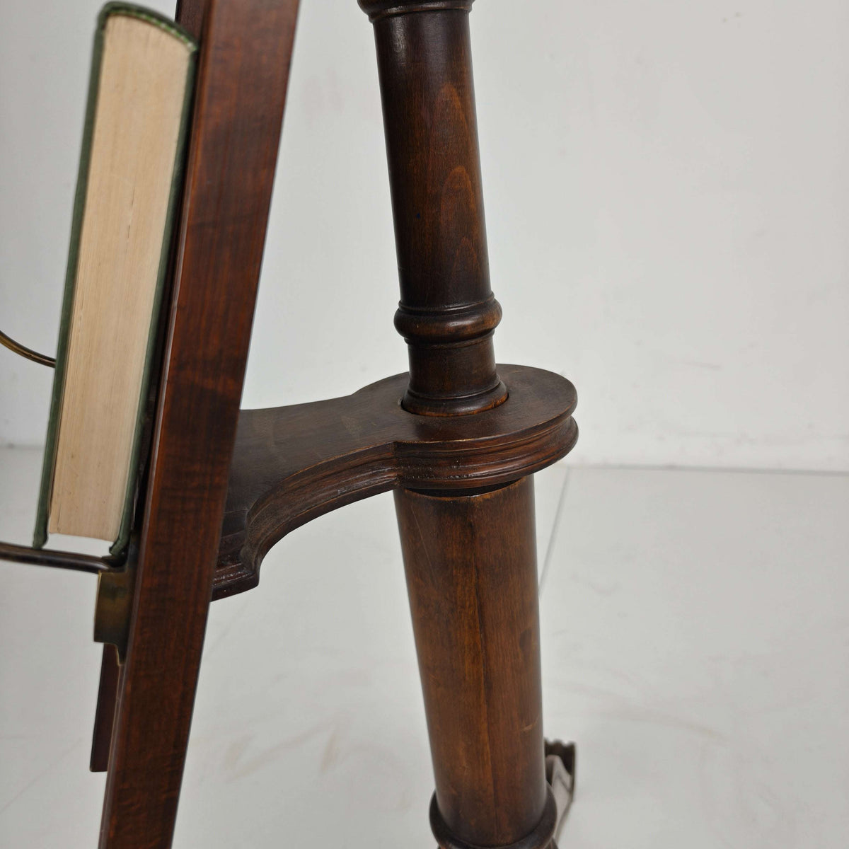 Antique English Rotating Newspaper, Magazine & Book Stand, 20th Century Antique English Rotating Newspaper, Magazine & Book Stand, 20th Century