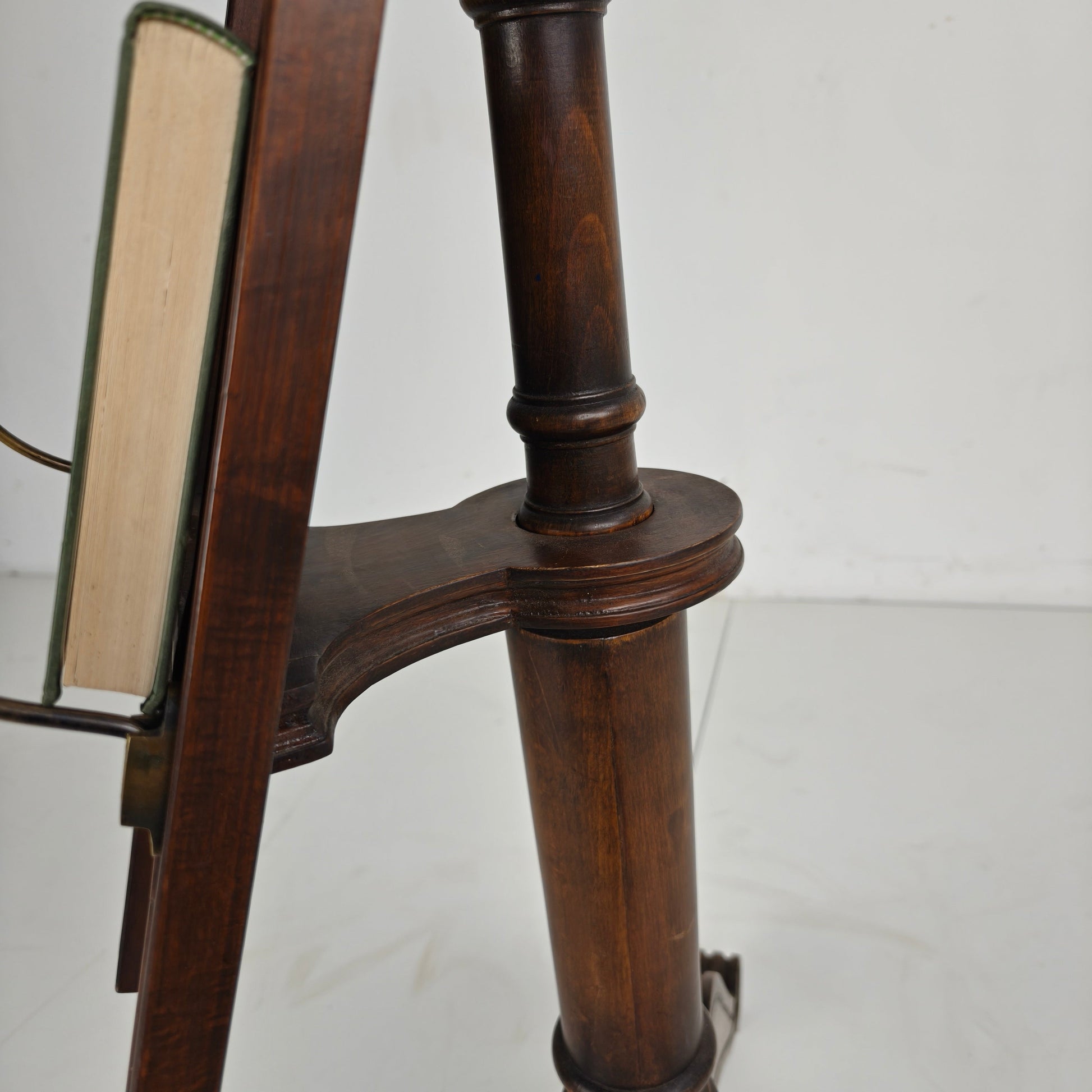 Antique English Rotating Newspaper, Magazine & Book Stand, 20th Century Antique English Rotating Newspaper, Magazine & Book Stand, 20th Century