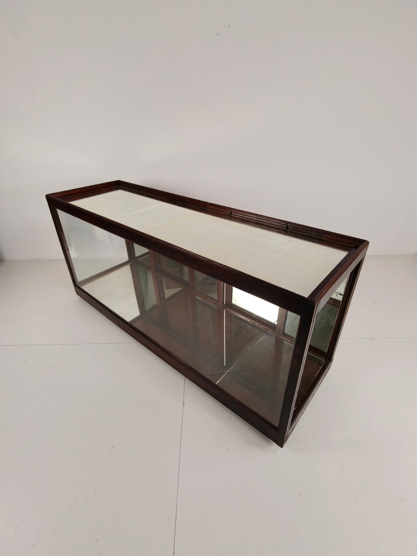 Antique English Shop display Counter with Mirror – Circa 1920 Antique English Shop display Counter with Mirror – Circa 1920