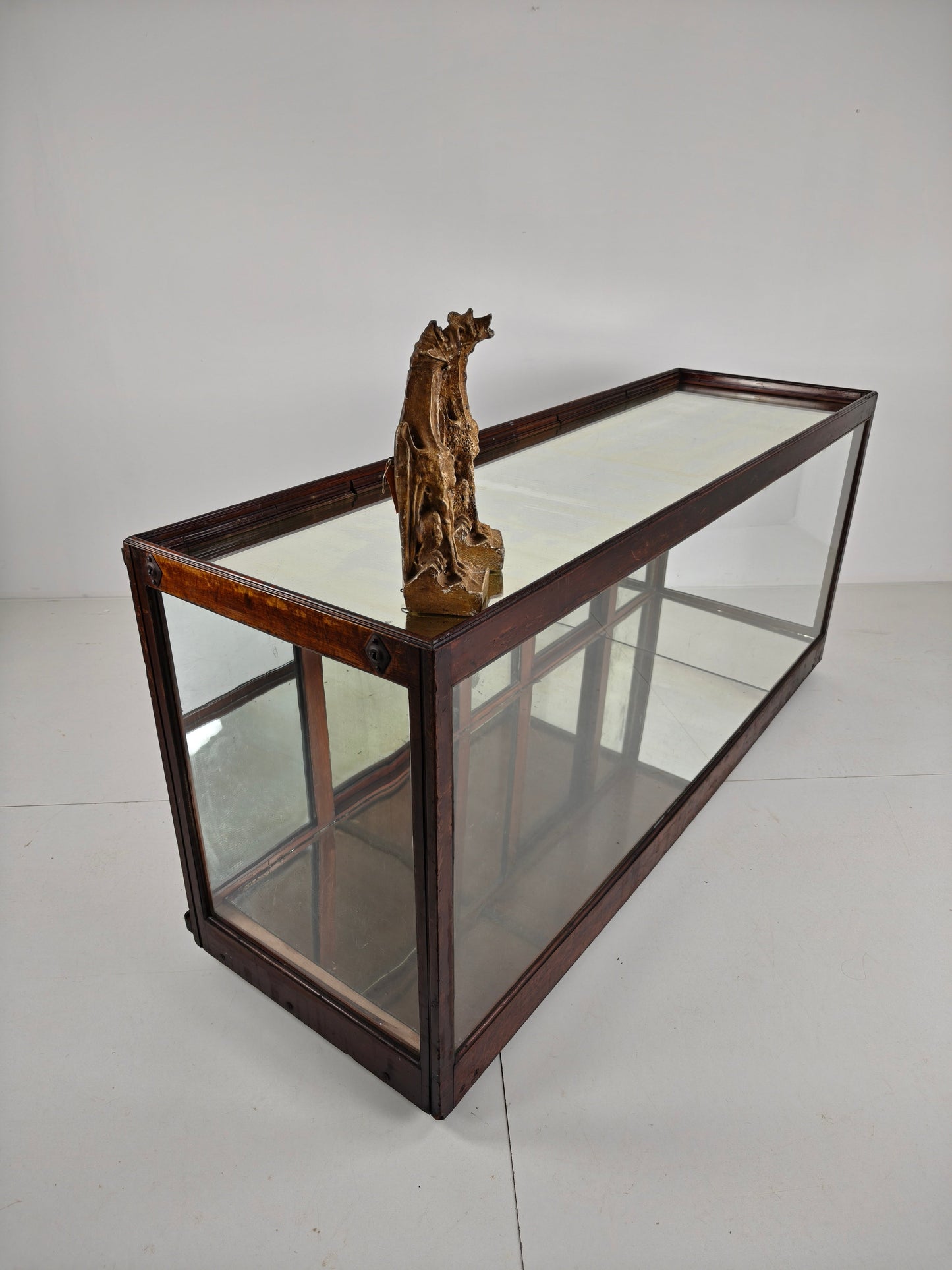 Antique English Shop display Counter with Mirror – Circa 1920 Antique English Shop display Counter with Mirror – Circa 1920