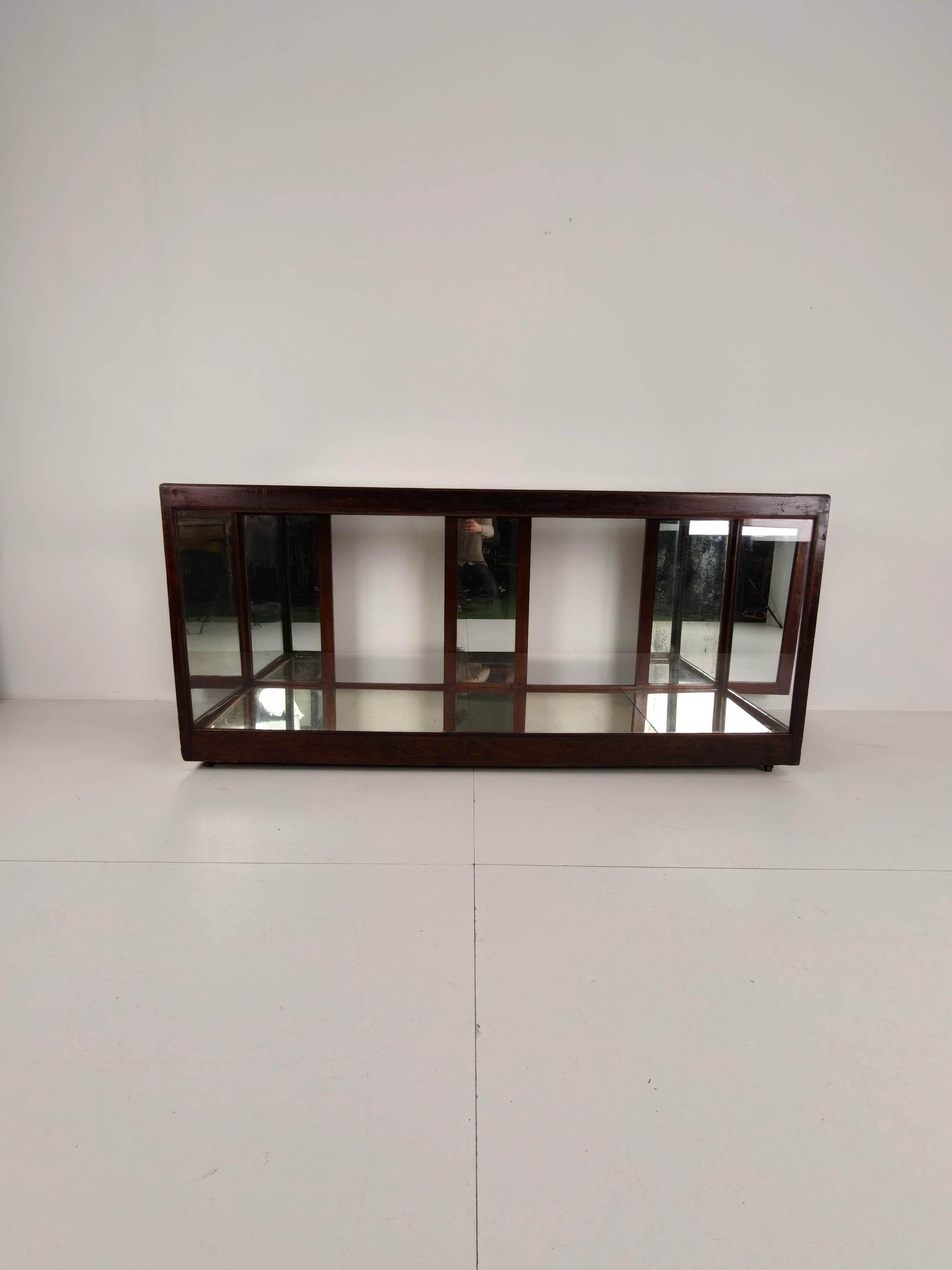 Antique English Shop display Counter with Mirror – Circa 1920 Antique English Shop display Counter with Mirror – Circa 1920