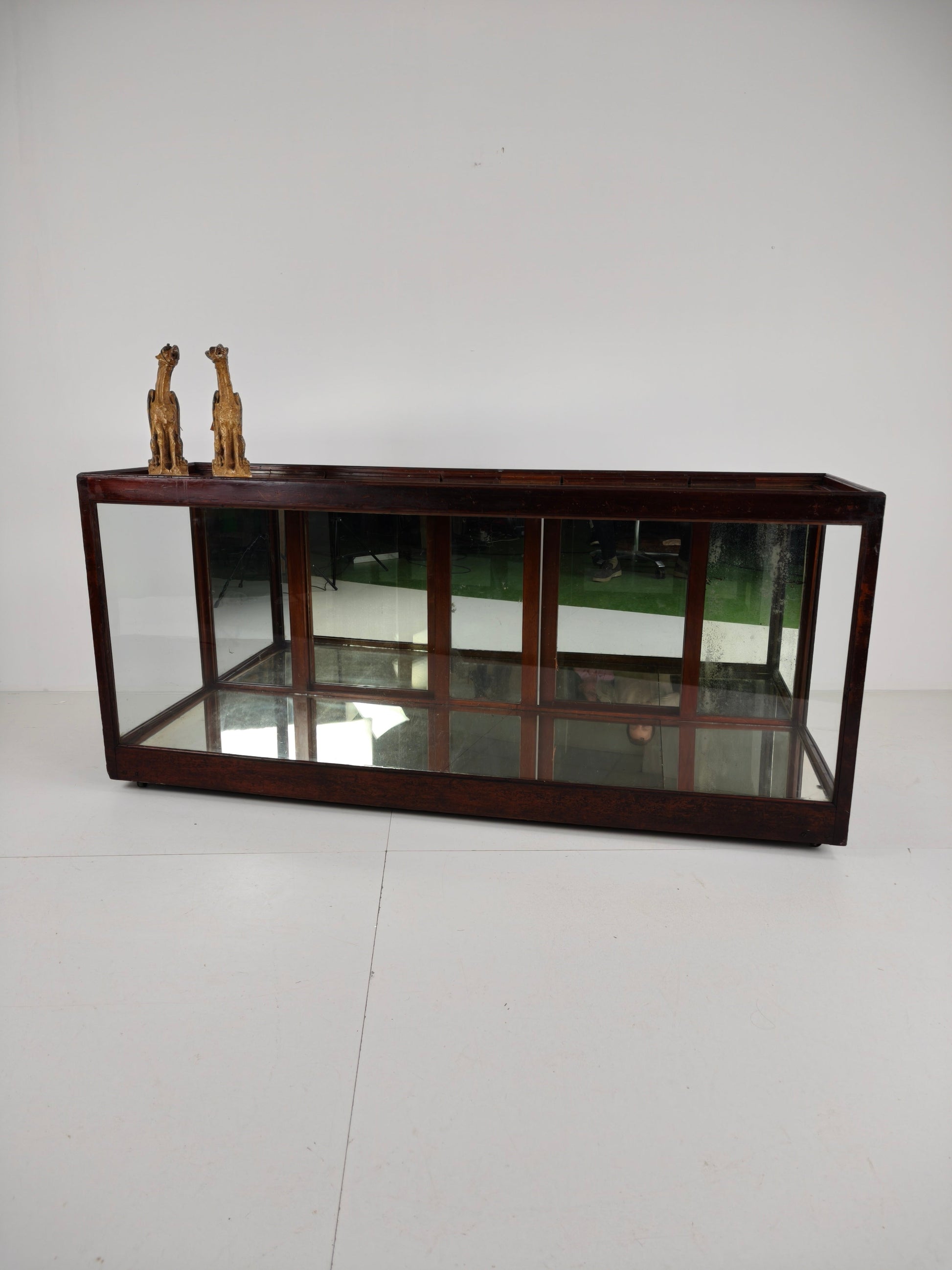 Antique English Shop display Counter with Mirror – Circa 1920 Antique English Shop display Counter with Mirror – Circa 1920