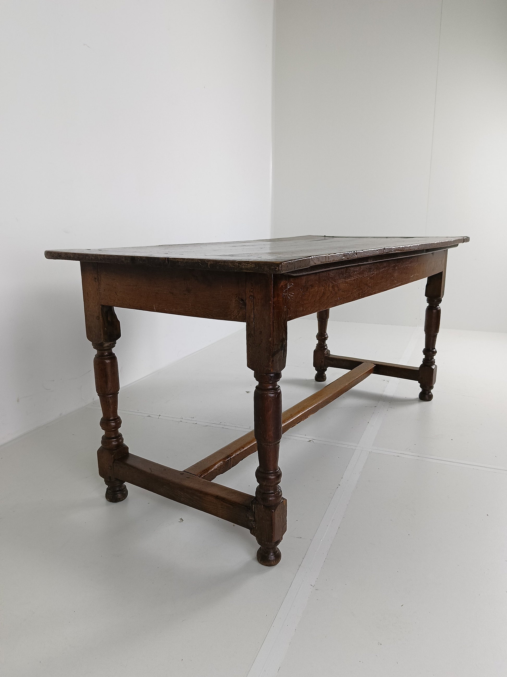 Antique French Dining table Antique French Dining table