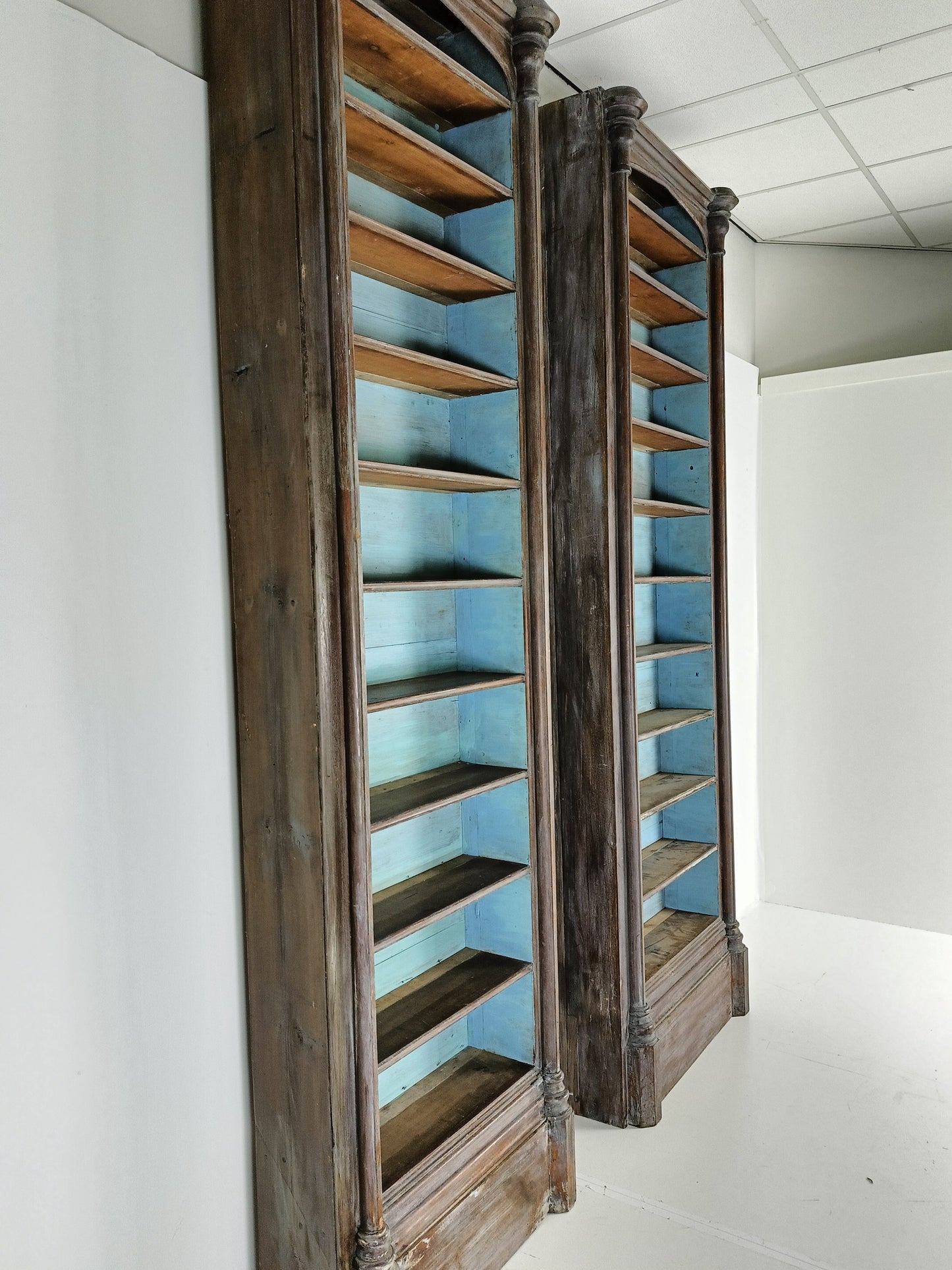 Antique Large Bookcase (2) Antique Large Bookcase (2)