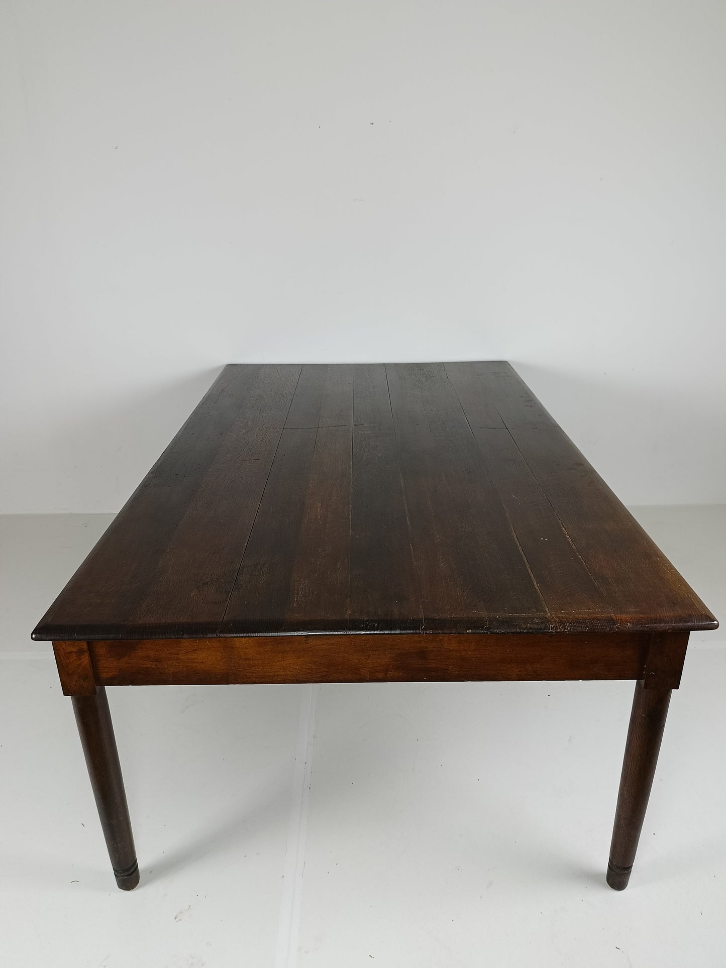 Antique Late 19th-Century Oak Monastery Table – Belgium Antique Late 19th-Century Oak Monastery Table – Belgium