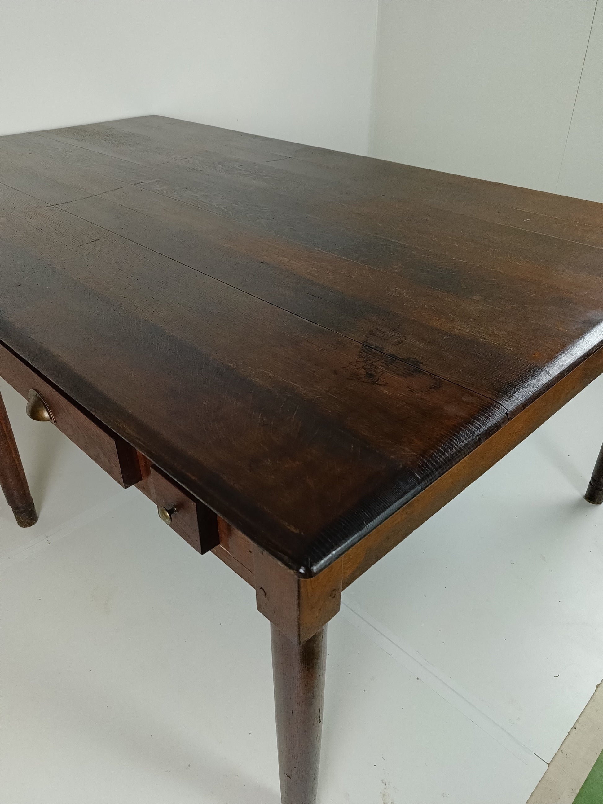 Antique Late 19th-Century Oak Monastery Table – Belgium Antique Late 19th-Century Oak Monastery Table – Belgium