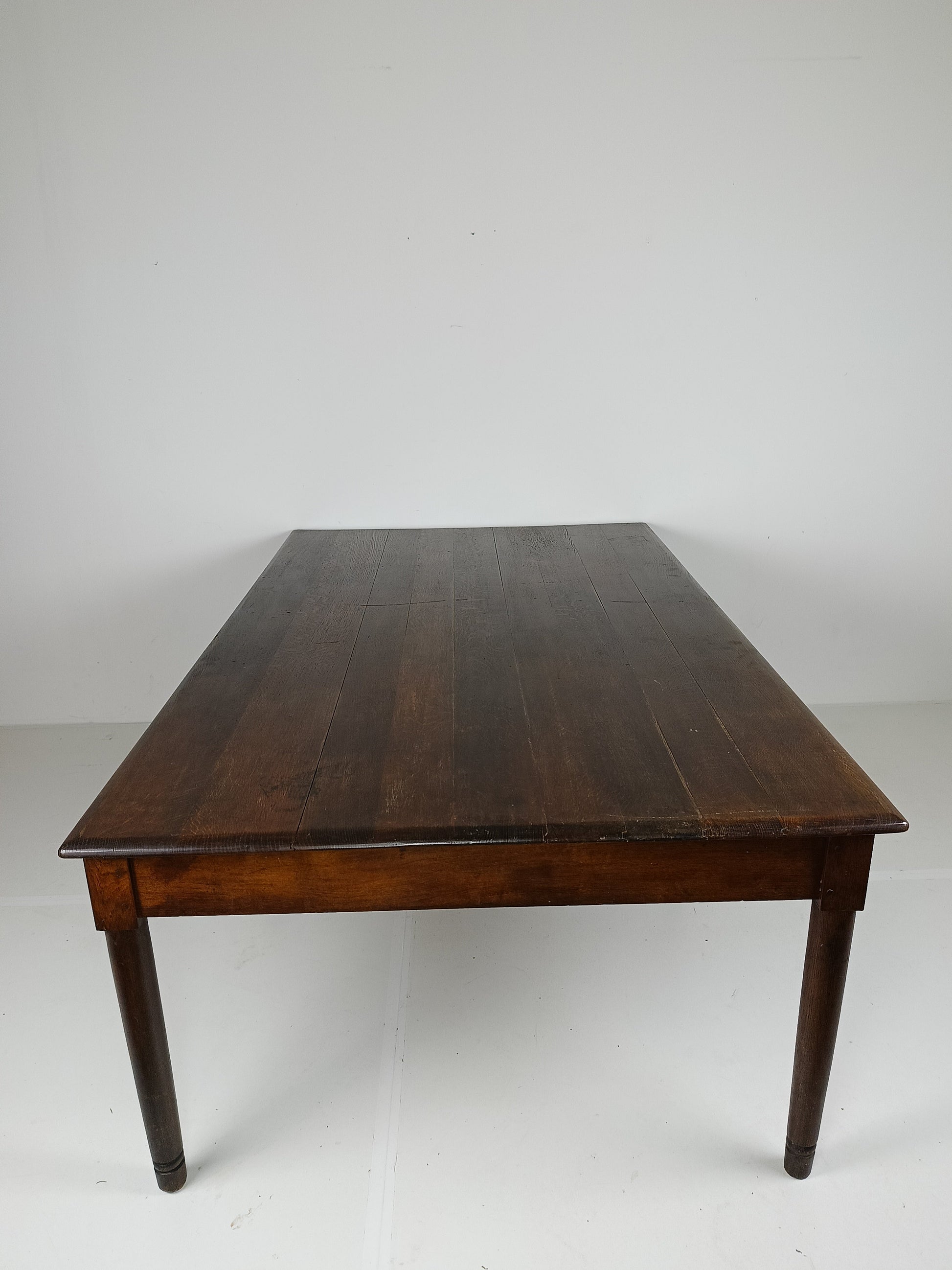 Antique Late 19th-Century Oak Monastery Table – Belgium Antique Late 19th-Century Oak Monastery Table – Belgium