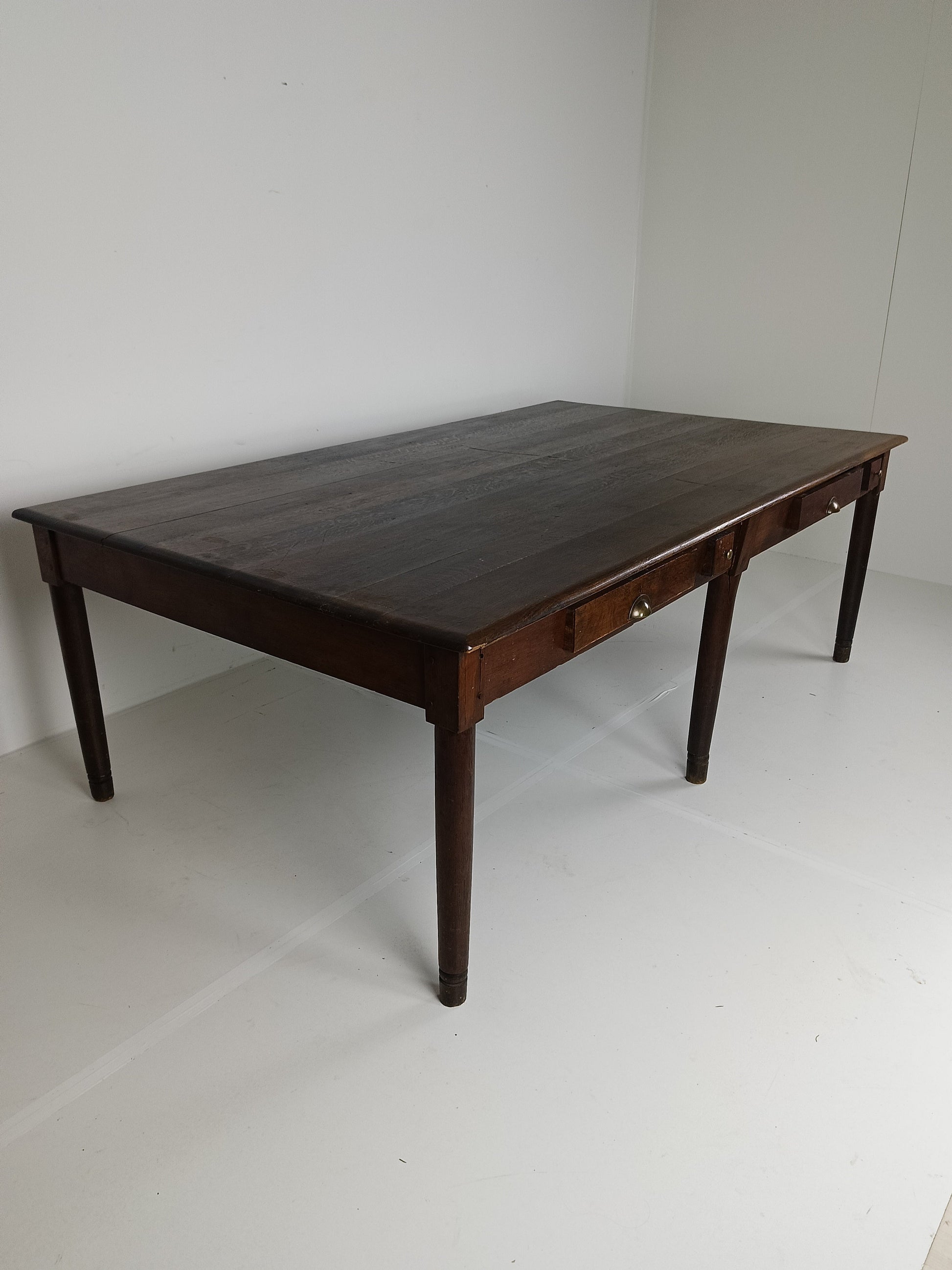 Antique Late 19th-Century Oak Monastery Table – Belgium Antique Late 19th-Century Oak Monastery Table – Belgium