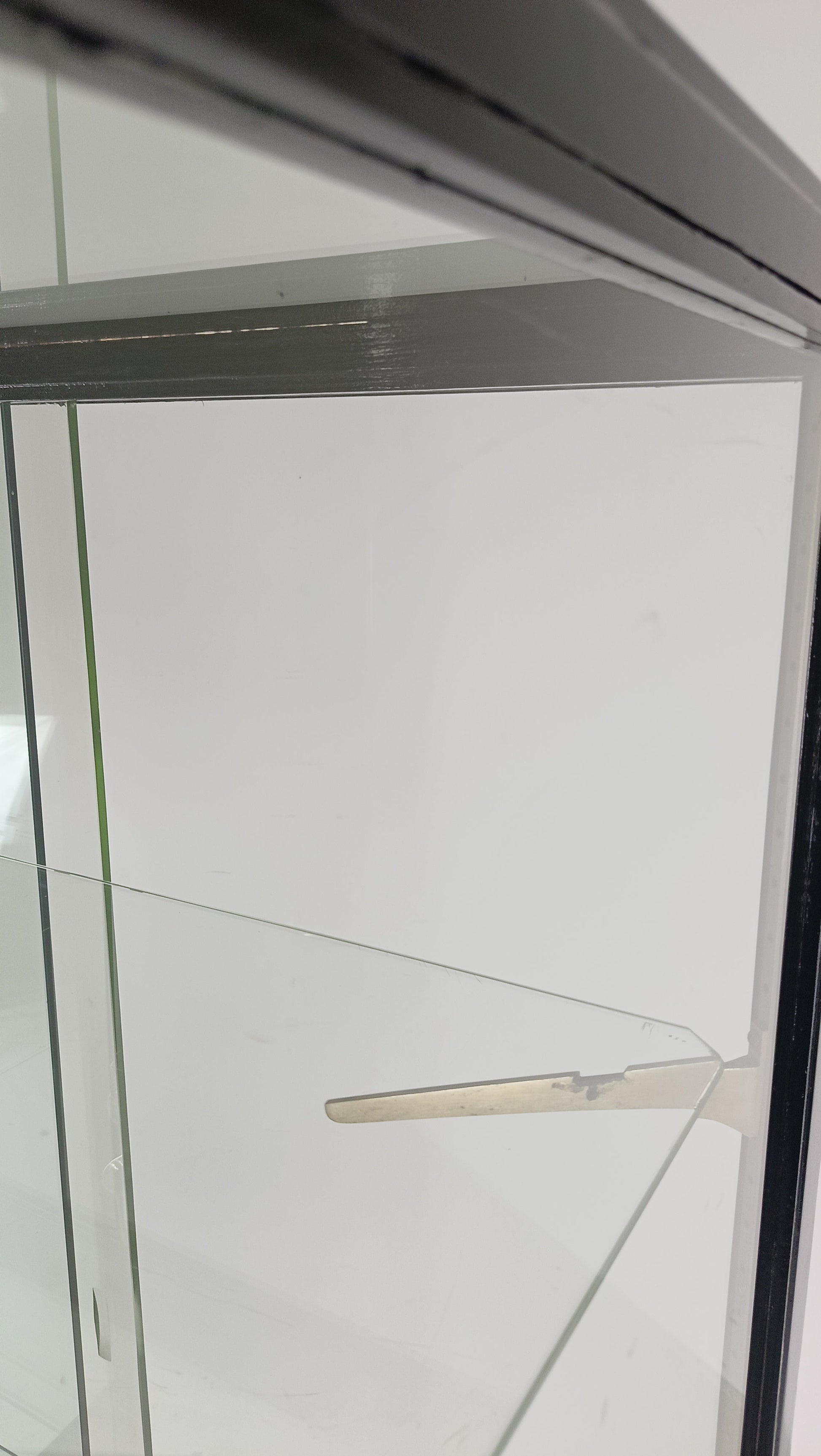 Antique Madame de Bonneterie Display Cabinet Antique Madame de Bonneterie Display Cabinet