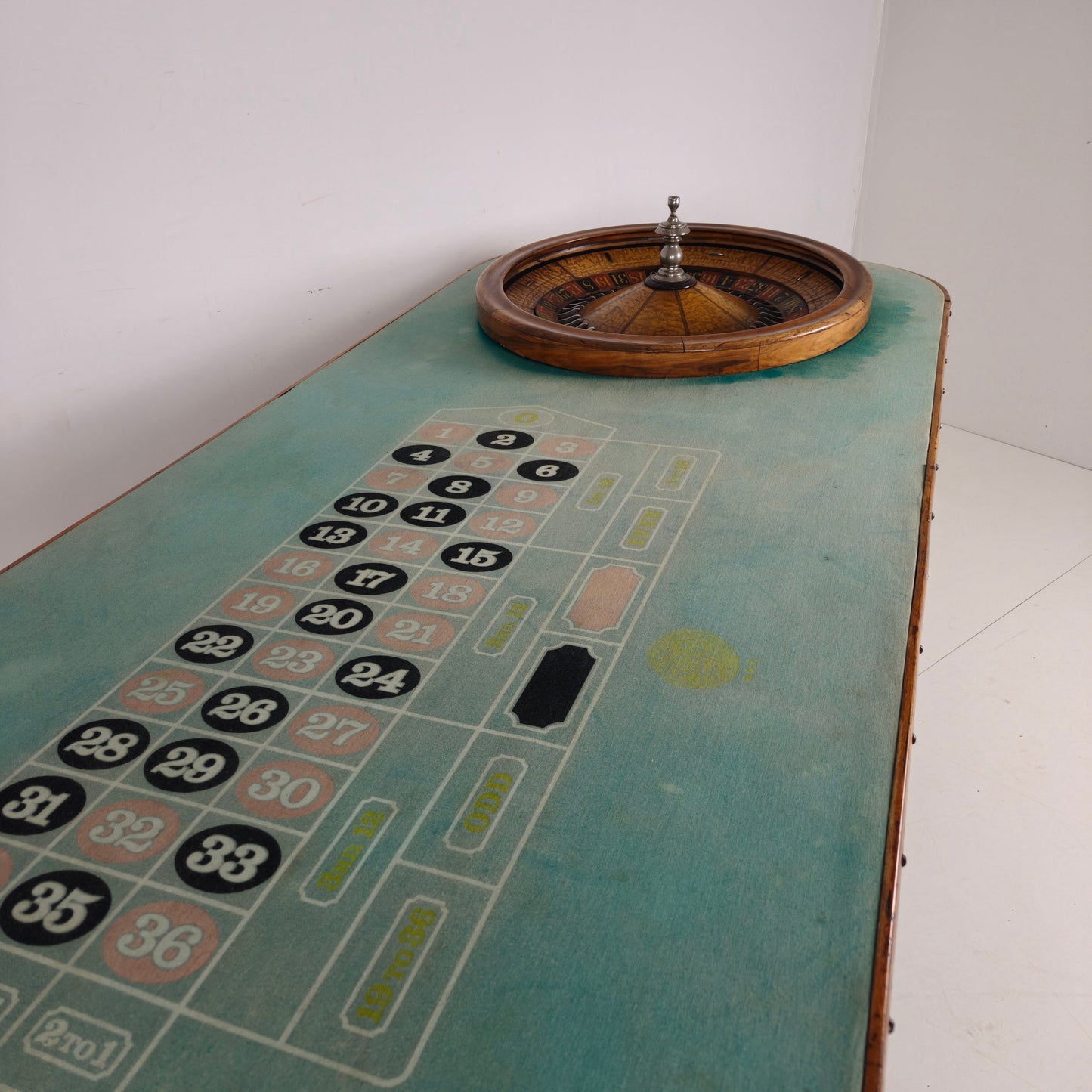 Antique Mason & Co Roulette Table – Denver, Colorado, Early 20th Century Antique Mason & Co Roulette Table – Denver, Colorado, Early 20th Century