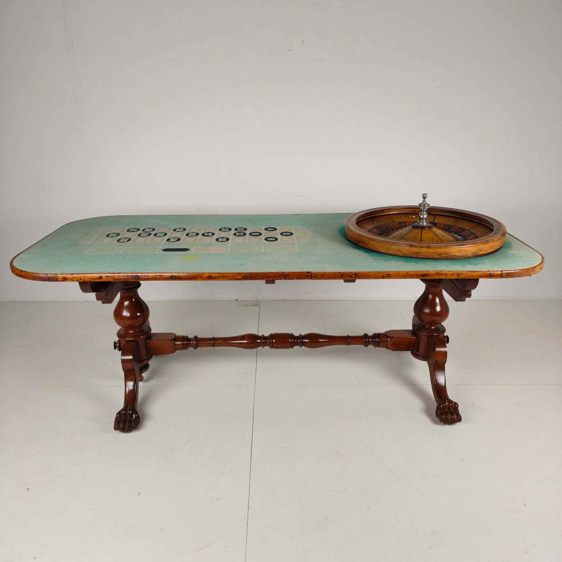 Antique Mason & Co Roulette Table – Denver, Colorado, Early 20th Century Antique Mason & Co Roulette Table – Denver, Colorado, Early 20th Century