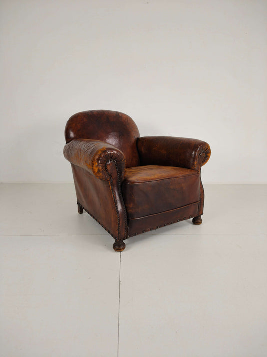 Antique Sheepskin Leather Club Chair Antique Sheepskin Leather Club Chair