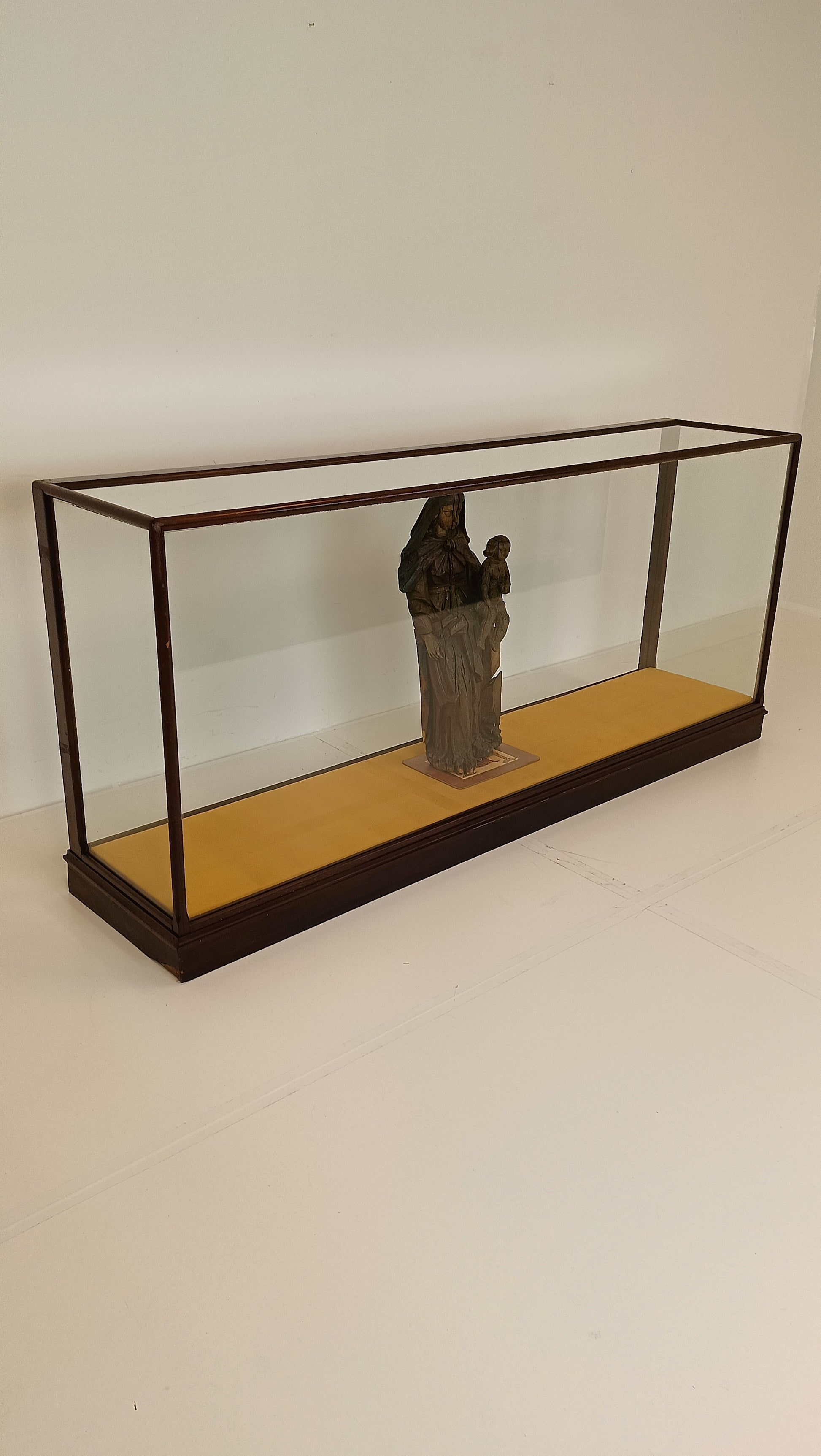 Antique Shop/Museum Display Cabinet Antique Shop/Museum Display Cabinet