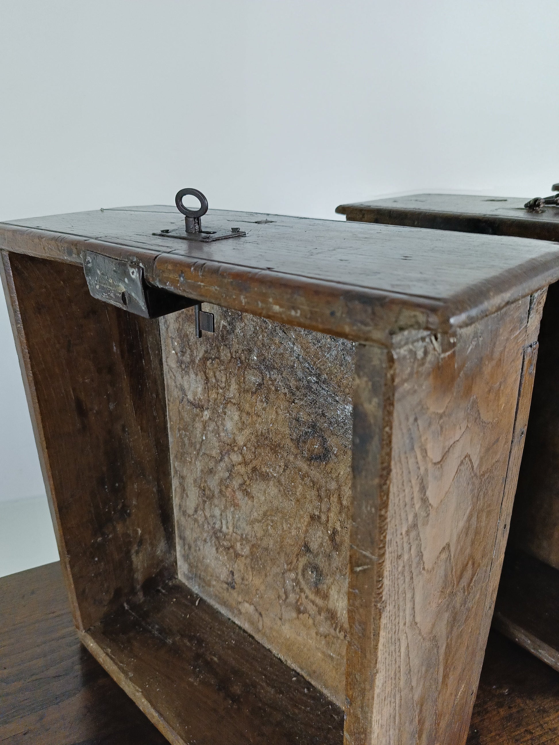 Antique Spanish coffee table 18th century Antique Spanish coffee table 18th century