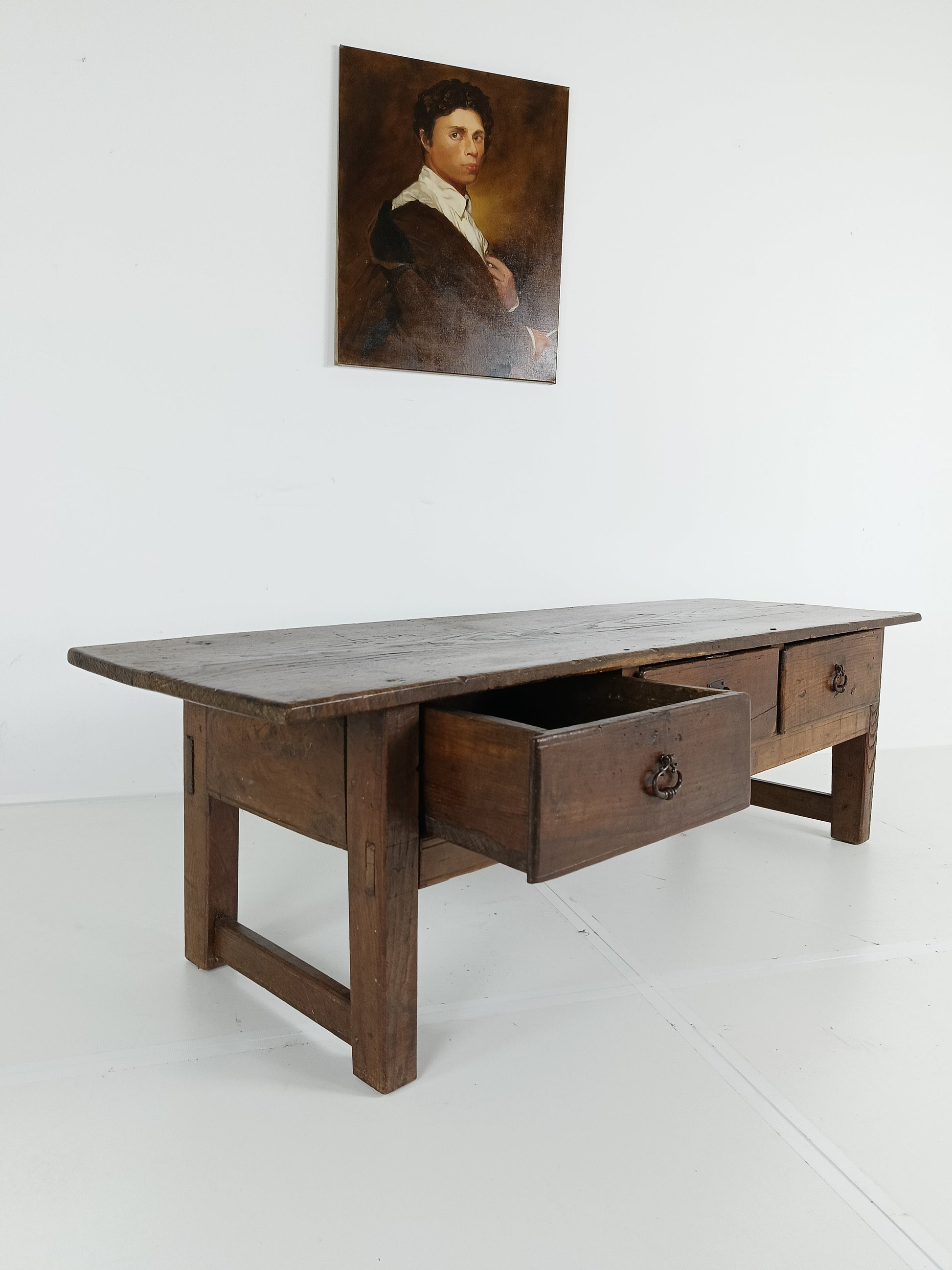Antique Spanish coffee table 18th century Antique Spanish coffee table 18th century