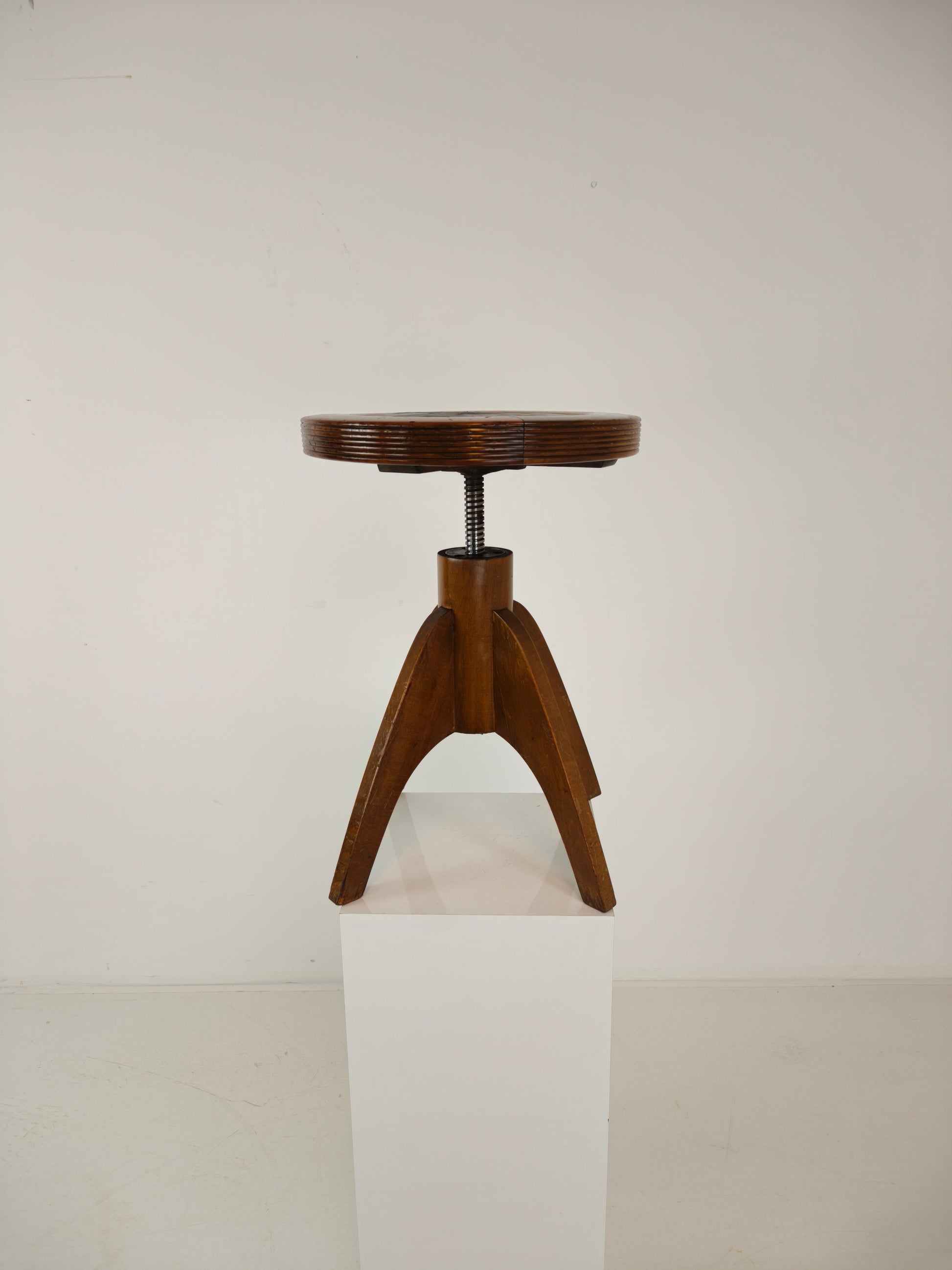 Art Deco Adjustable Piano Stool with Leather Seat – c.1920s Art Deco Adjustable Piano Stool with Leather Seat – c.1920s