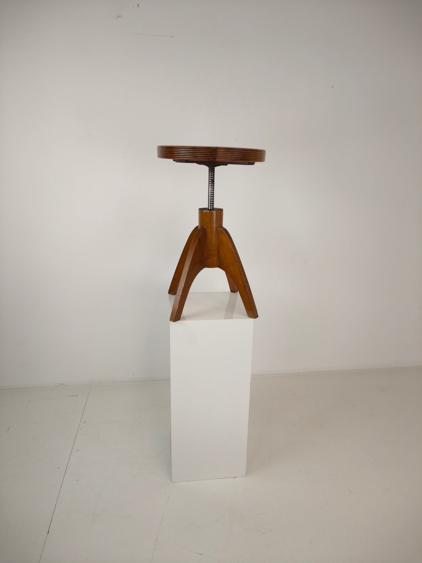 Art Deco Adjustable Piano Stool with Leather Seat – c.1920s Art Deco Adjustable Piano Stool with Leather Seat – c.1920s