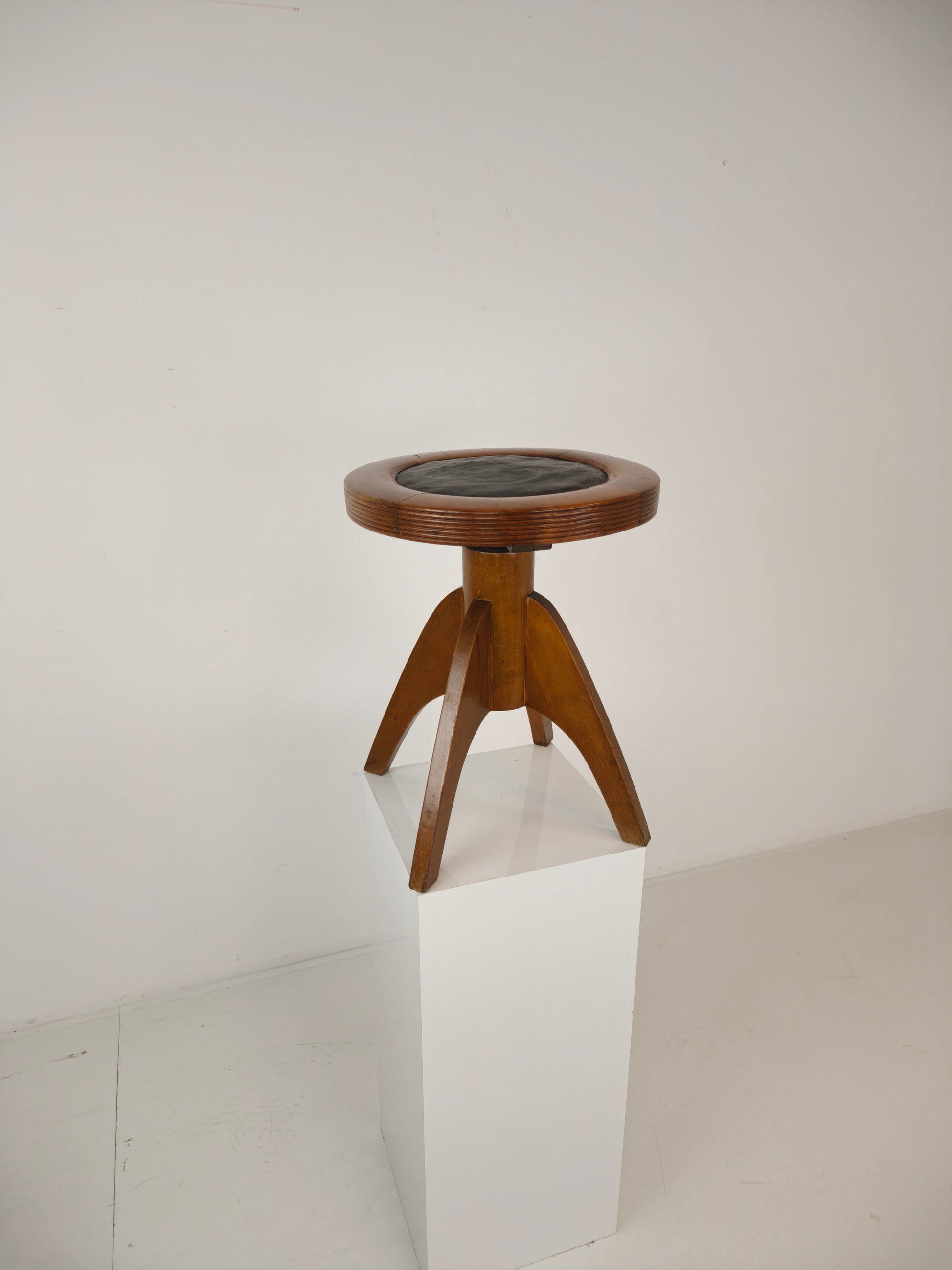 Art Deco Adjustable Piano Stool with Leather Seat – c.1920s Art Deco Adjustable Piano Stool with Leather Seat – c.1920s