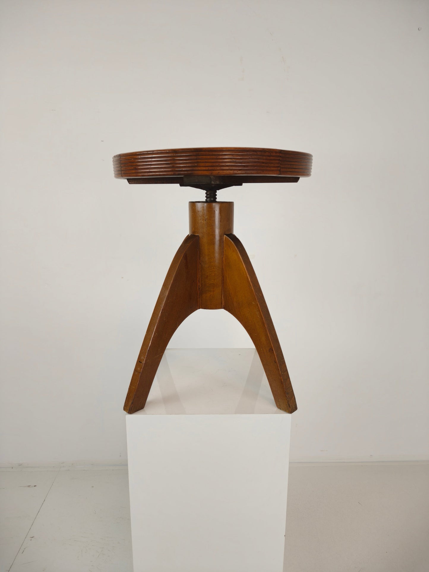 Art Deco Adjustable Piano Stool with Leather Seat – c.1920s Art Deco Adjustable Piano Stool with Leather Seat – c.1920s