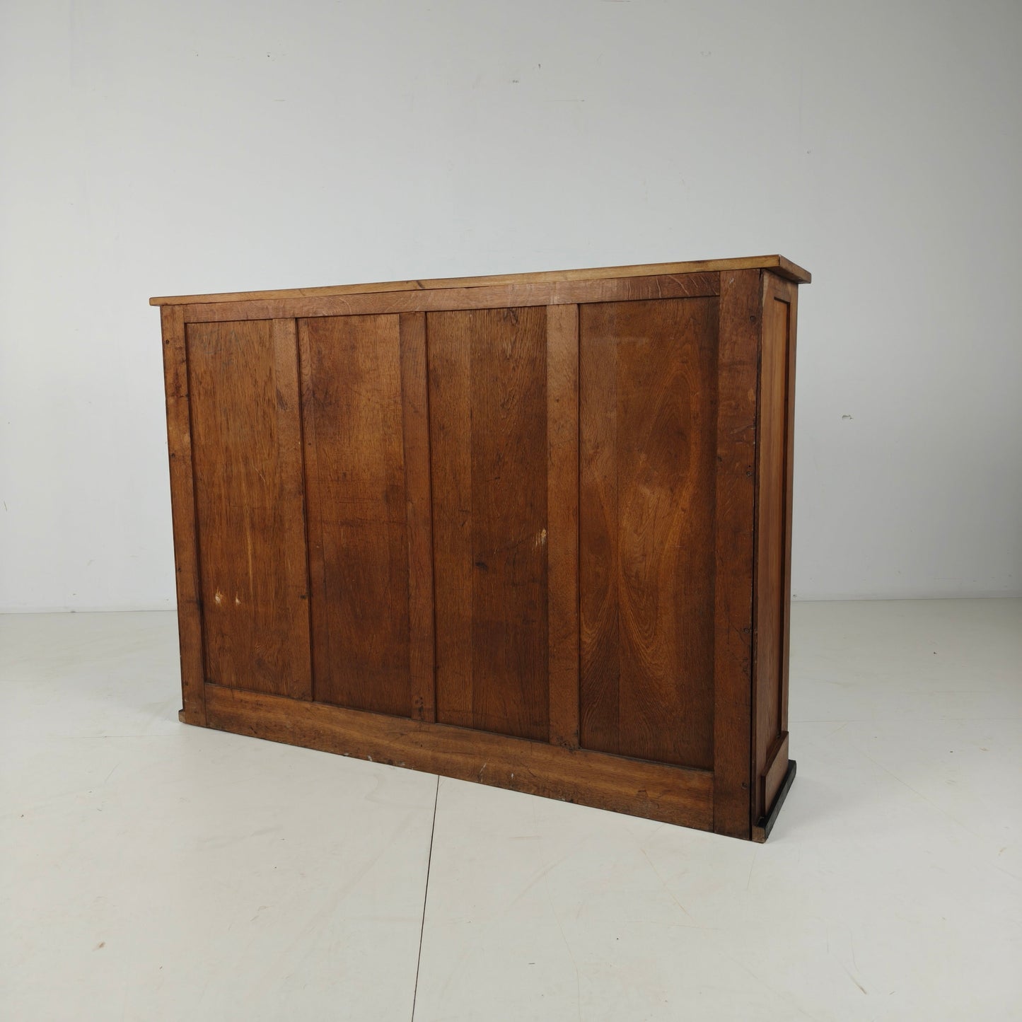 Art Deco Amsterdam School Oak Open Bookcase – 1920s Art Deco Amsterdam School Oak Open Bookcase – 1920s