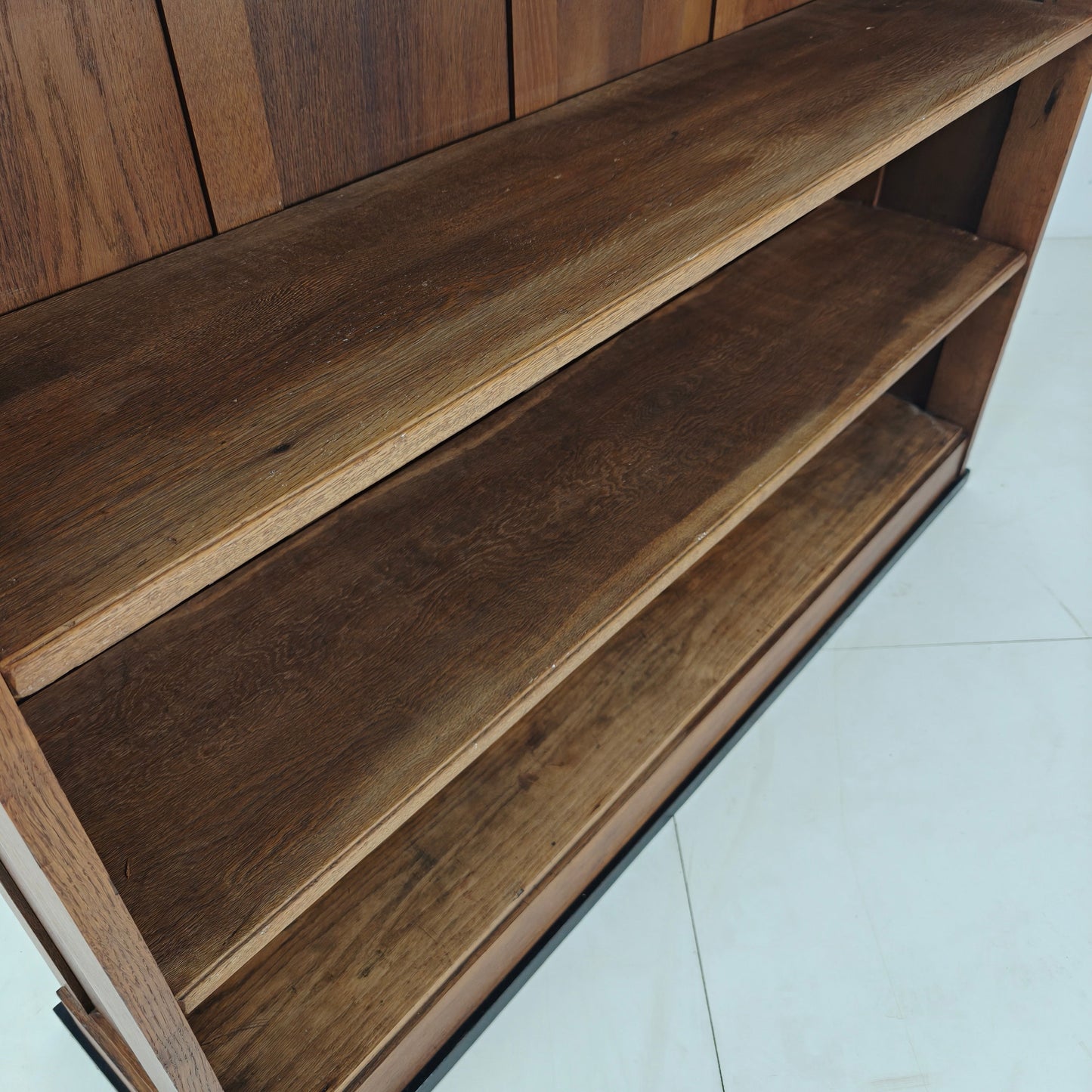 Art Deco Amsterdam School Oak Open Bookcase – 1920s Art Deco Amsterdam School Oak Open Bookcase – 1920s