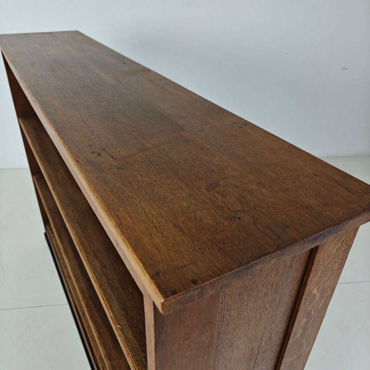 Art Deco Amsterdam School Oak Open Bookcase – 1920s Art Deco Amsterdam School Oak Open Bookcase – 1920s