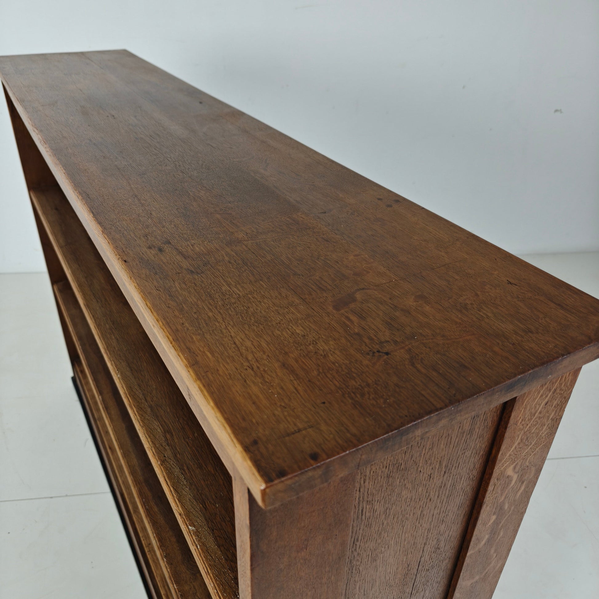 Art Deco Amsterdam School Oak Open Bookcase – 1920s Art Deco Amsterdam School Oak Open Bookcase – 1920s