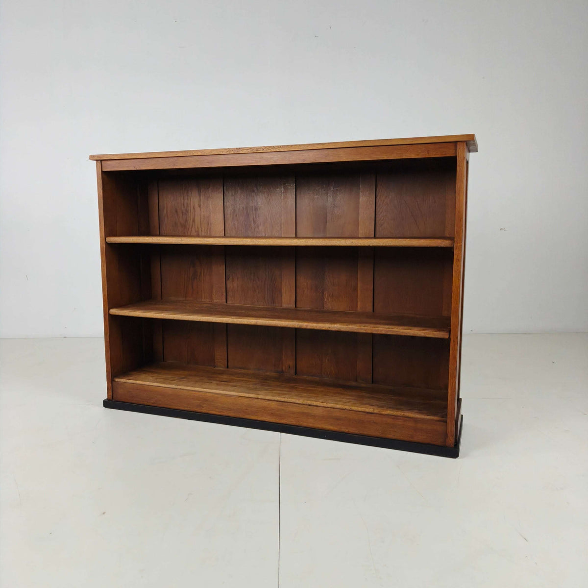 Art Deco Amsterdam School Oak Open Bookcase – 1920s Art Deco Amsterdam School Oak Open Bookcase – 1920s