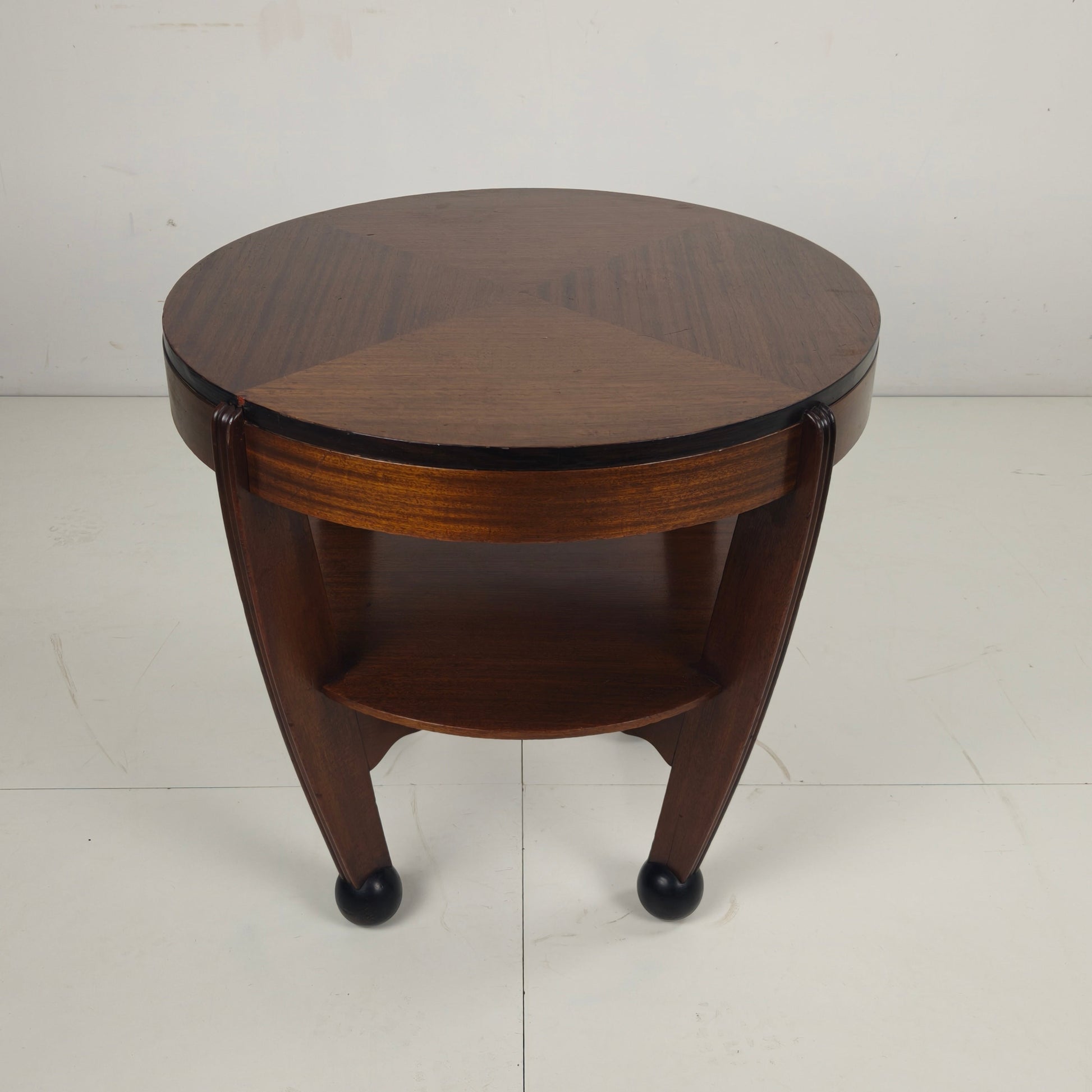 Art Deco Coffee Oak Table – Amsterdam School, The Netherlands, 1930s Art Deco Coffee Oak Table – Amsterdam School, The Netherlands, 1930s