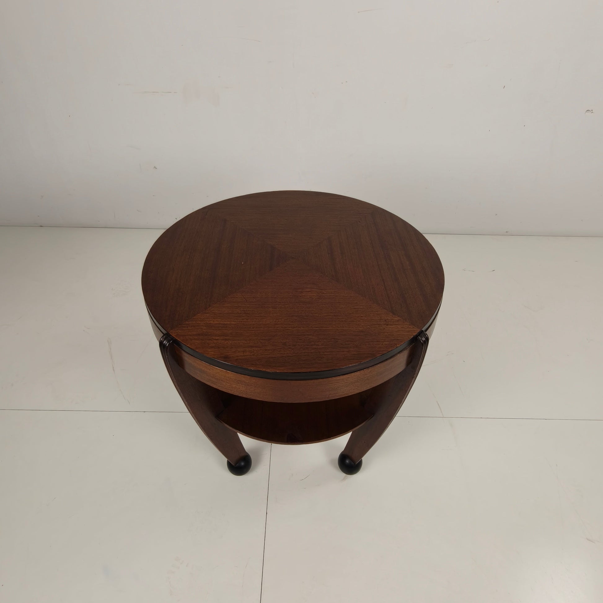 Art Deco Coffee Oak Table – Amsterdam School, The Netherlands, 1930s Art Deco Coffee Oak Table – Amsterdam School, The Netherlands, 1930s