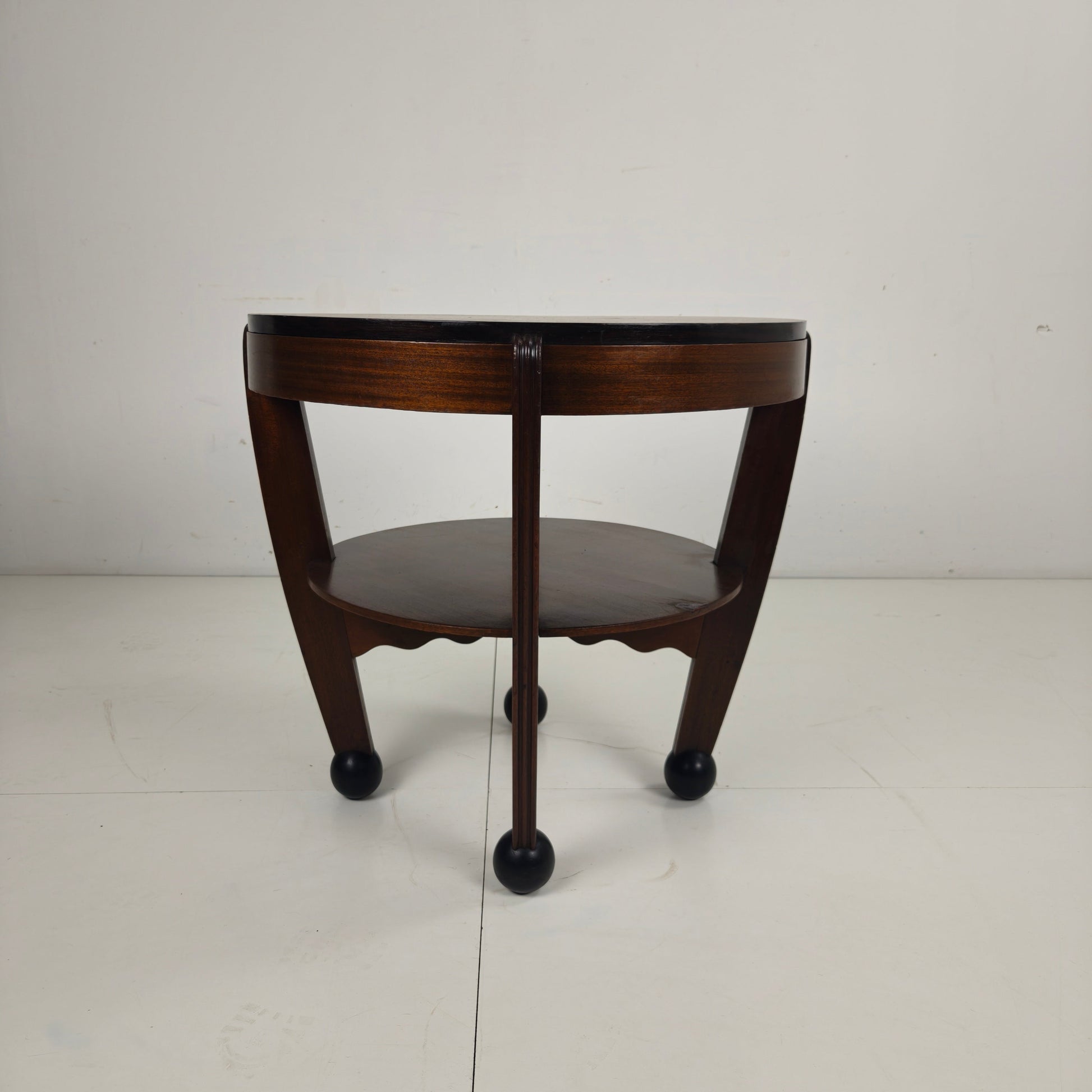 Art Deco Coffee Oak Table – Amsterdam School, The Netherlands, 1930s Art Deco Coffee Oak Table – Amsterdam School, The Netherlands, 1930s